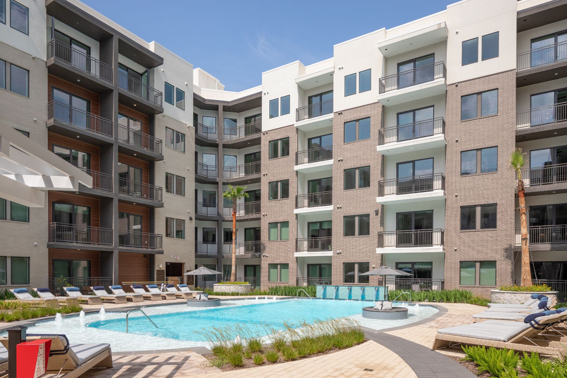 Houston Condo: 4643 Montrose Blvd