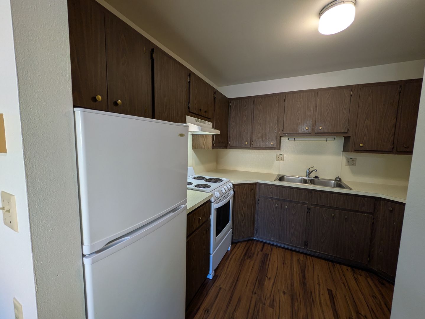 Sun Prairie Apartment: 712 Chase Blvd
