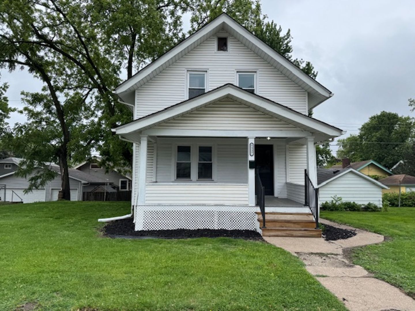 Davenport House: 1117 East Colorado Street