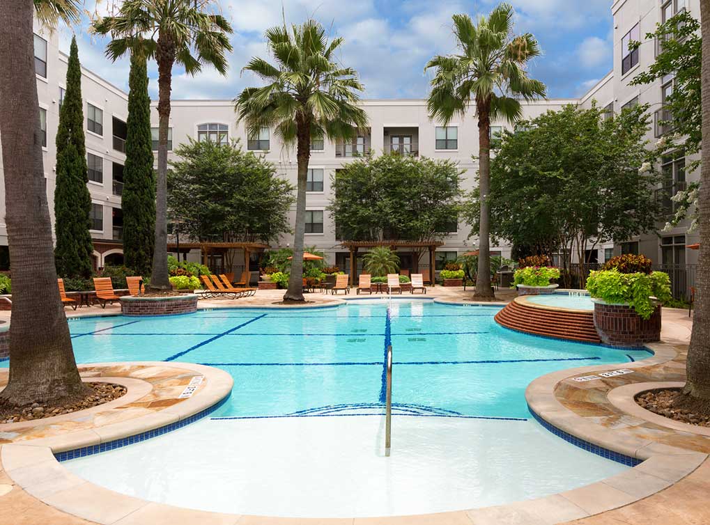 Houston Condo: 2223 W Dallas