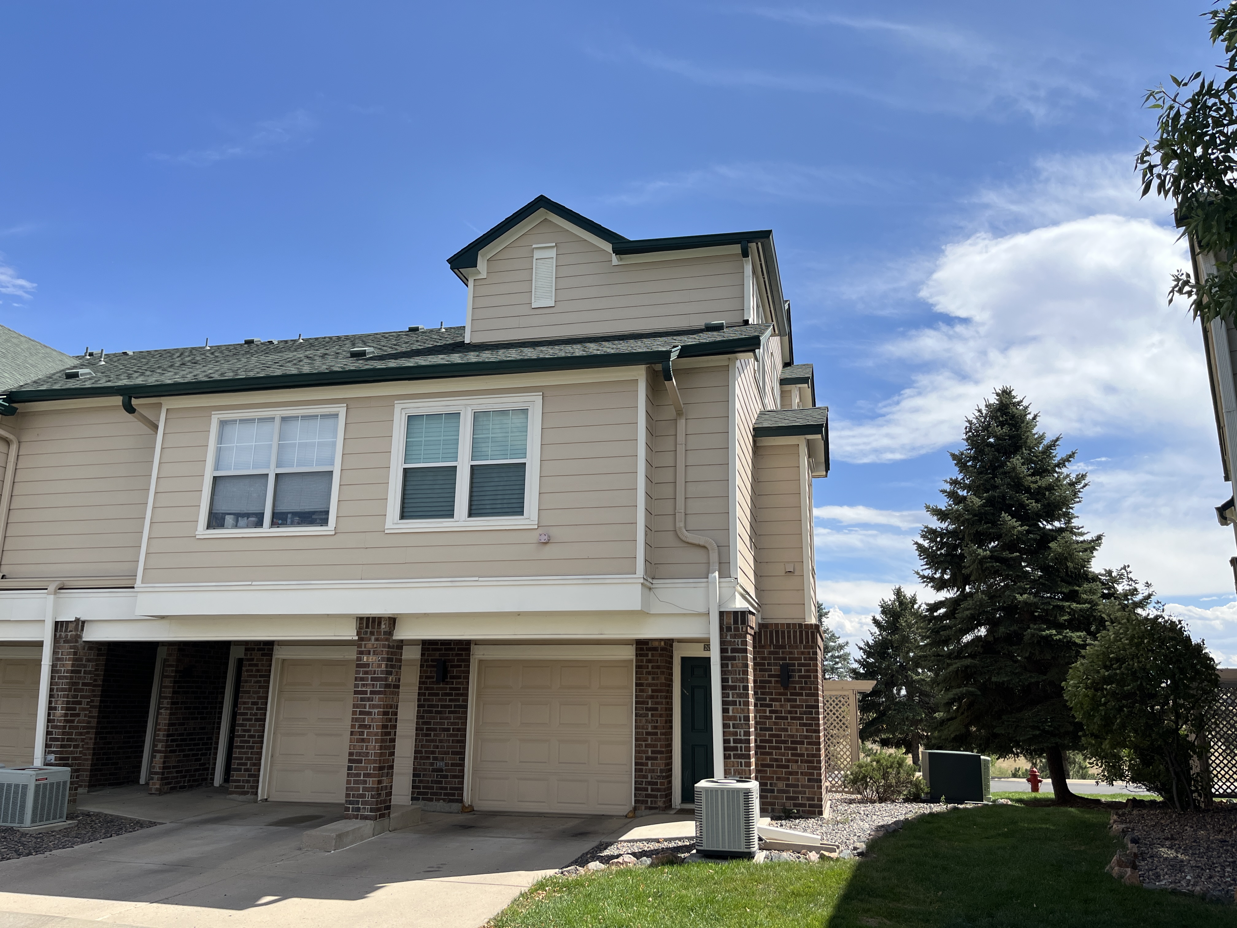 Louisville Townhome: 2012 Oxford Lane