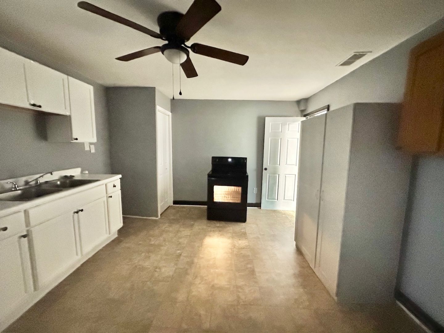 Lexington Condo: 268 E Loudon Ave,