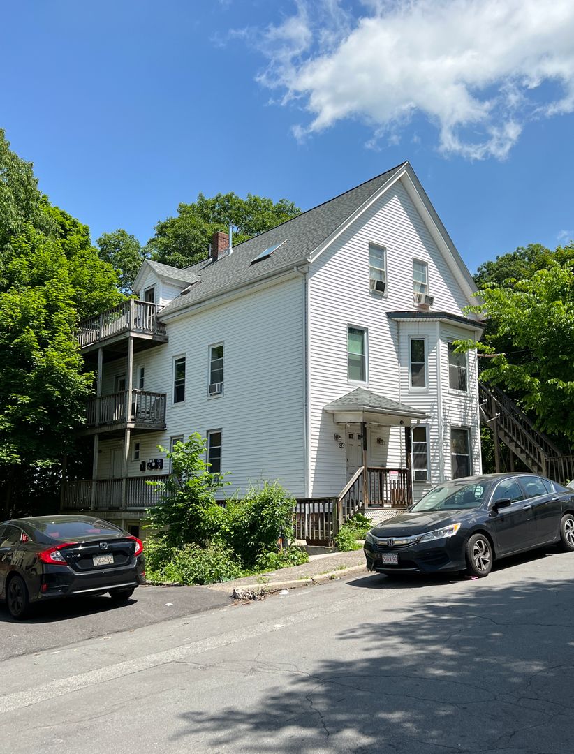 Haverhill Condo: 93 Bellevue Avenue