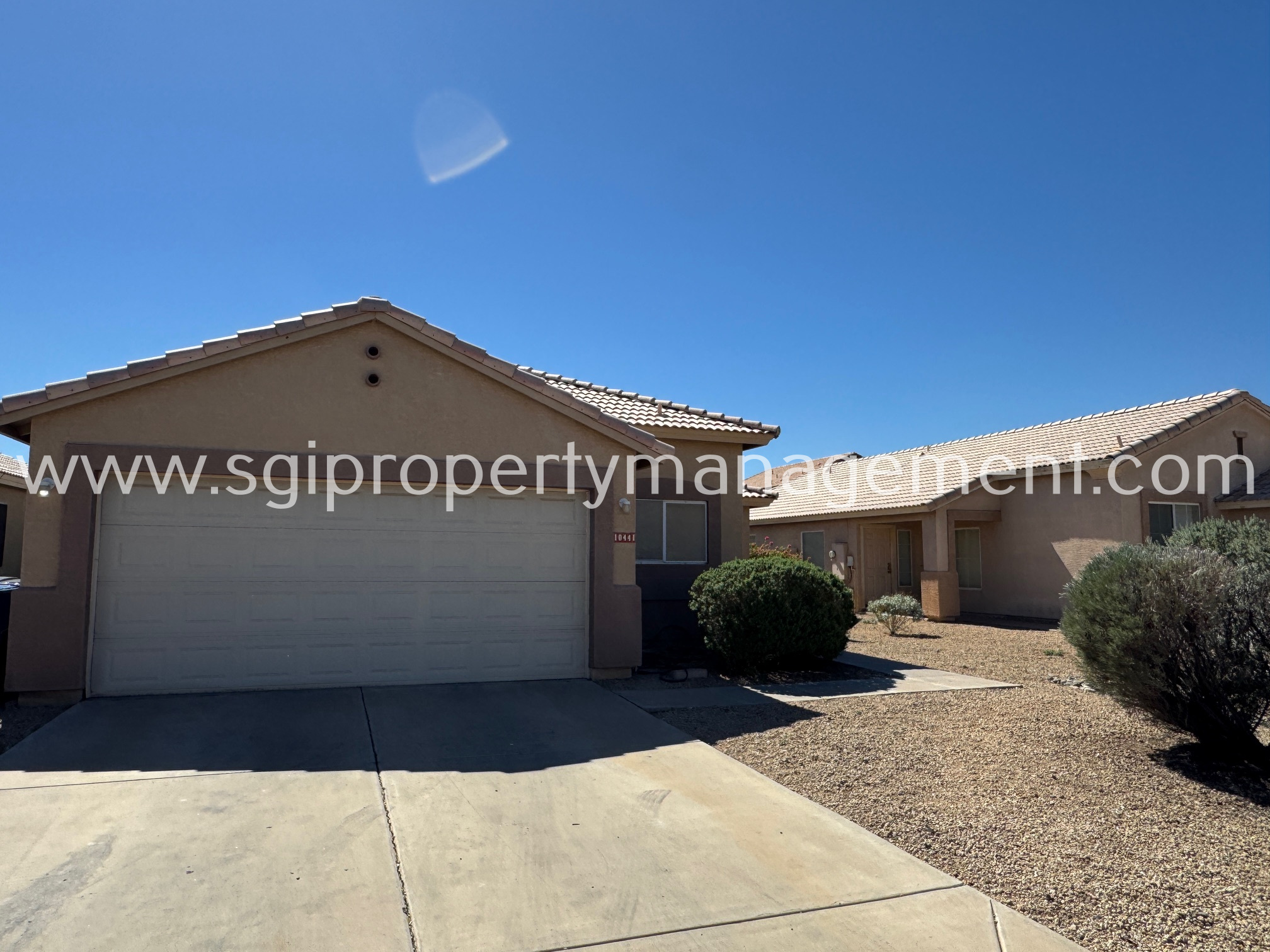 Avondale House: 10441 W Palm Ln