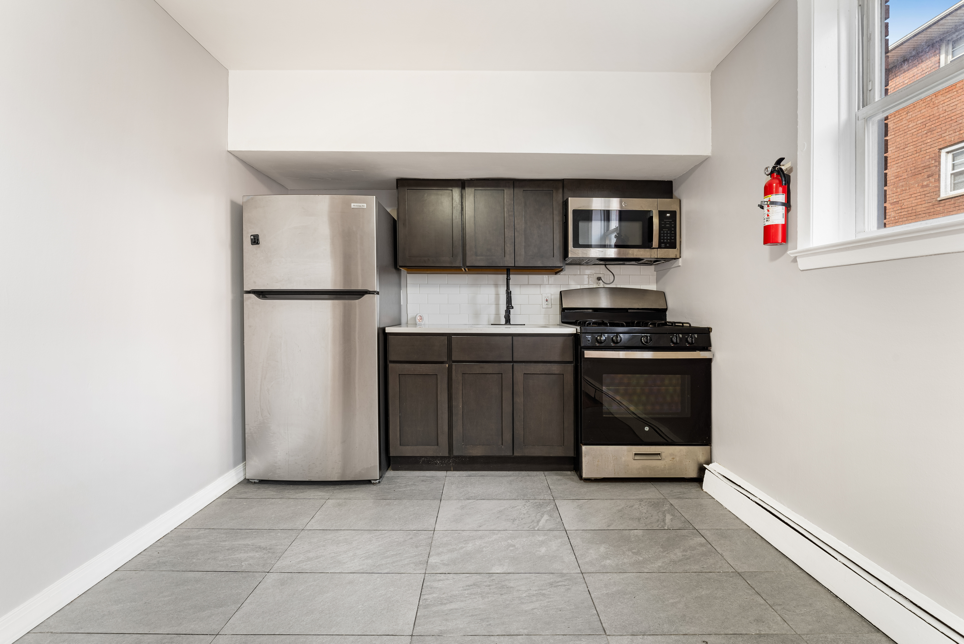 Elizabeth Condo: 137 West Jersey Street