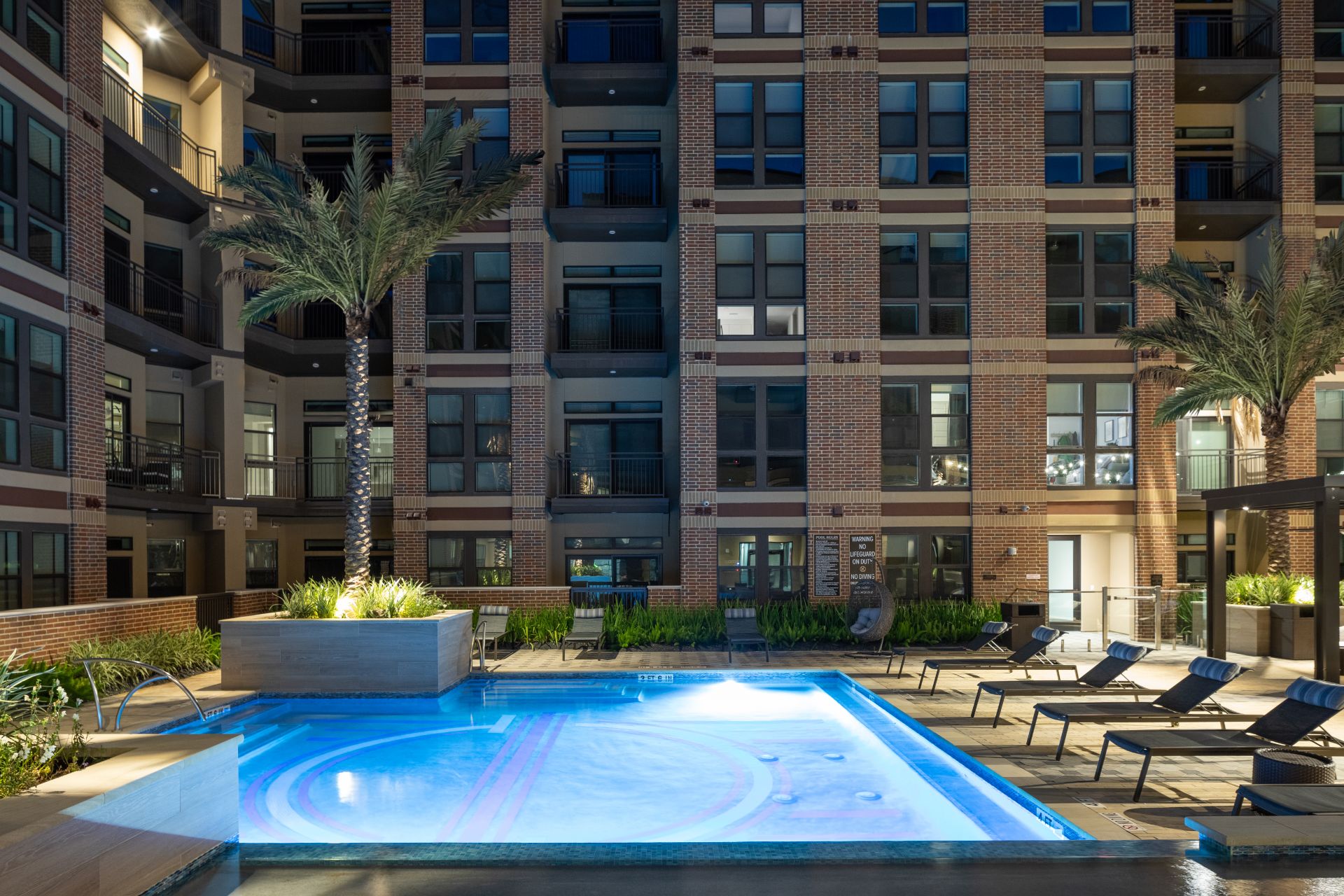 Houston Condo: 517 W 20th St