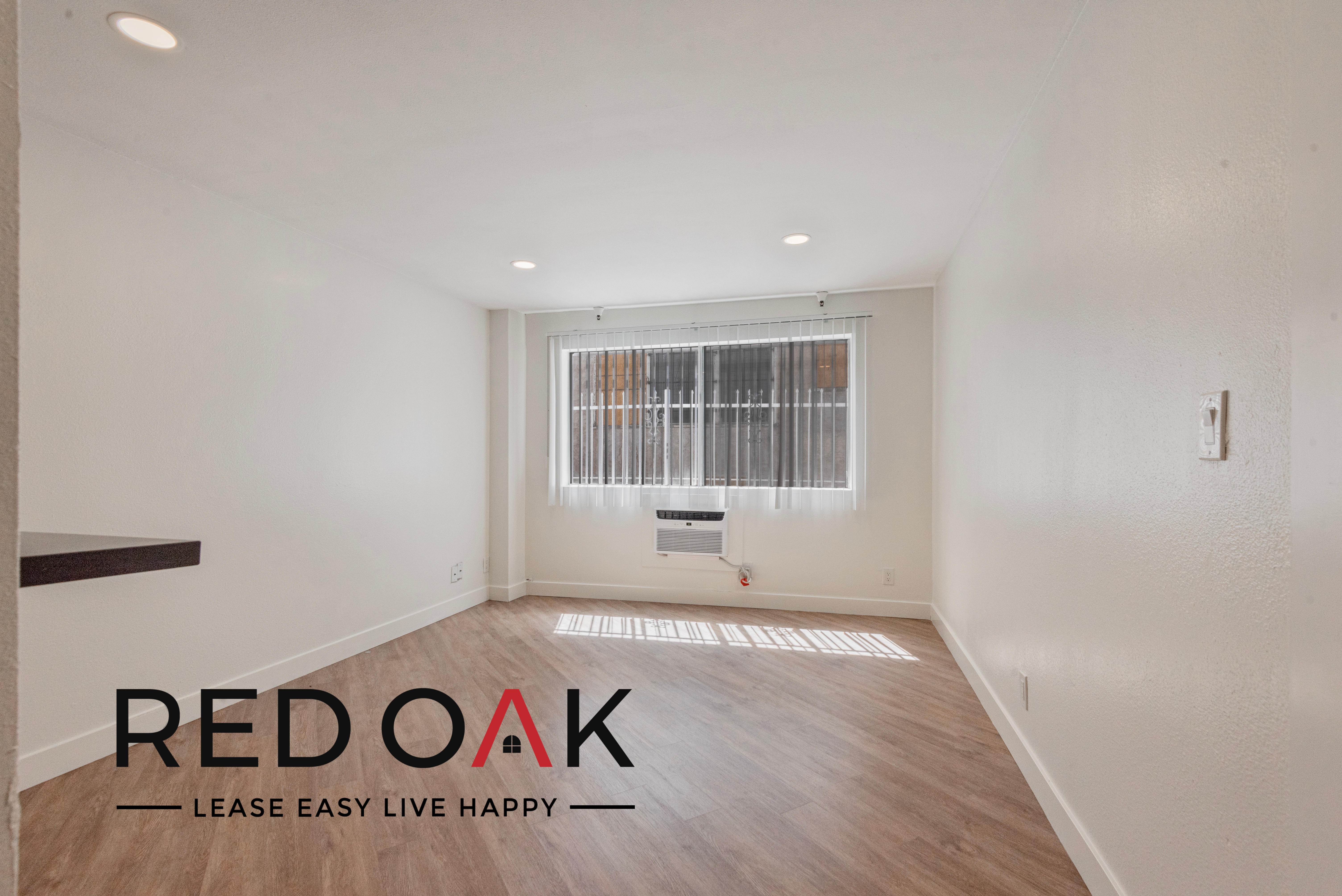 Los Angeles Condo: 310 S Kenmore