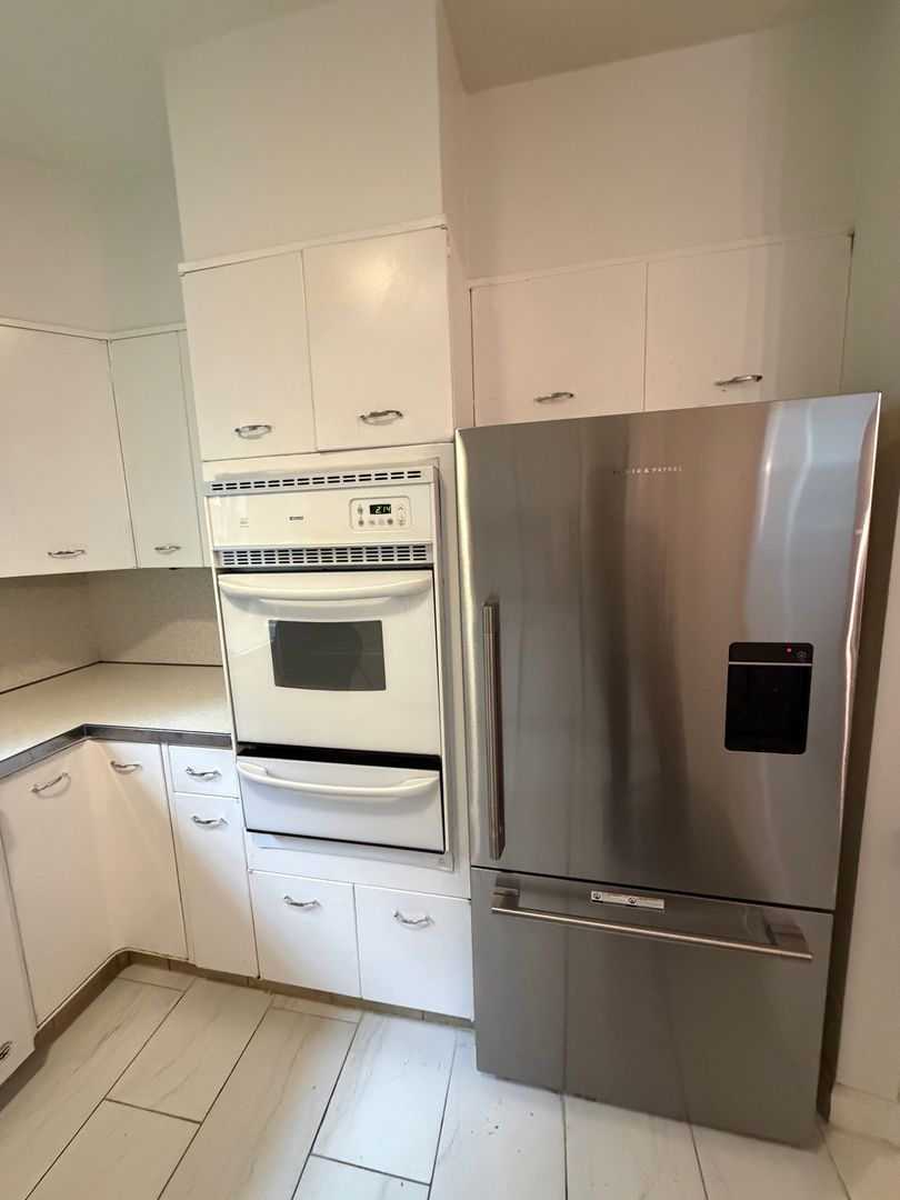 Jersey City House: 121 Bentley Ave