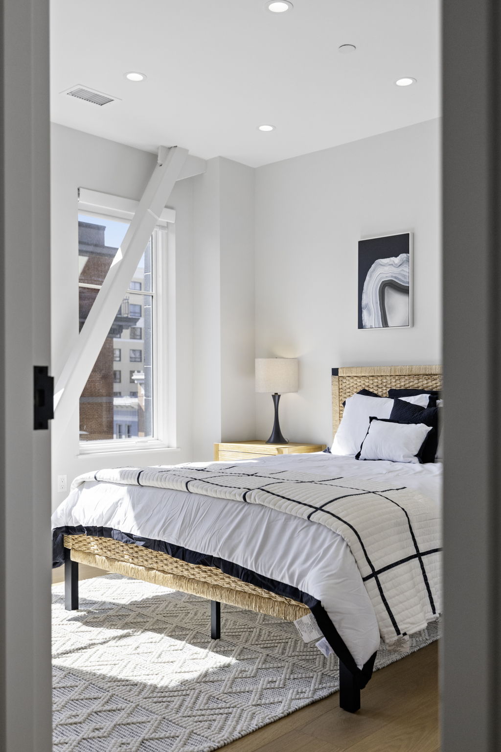 San Francisco Condo: 693 Sutter Street