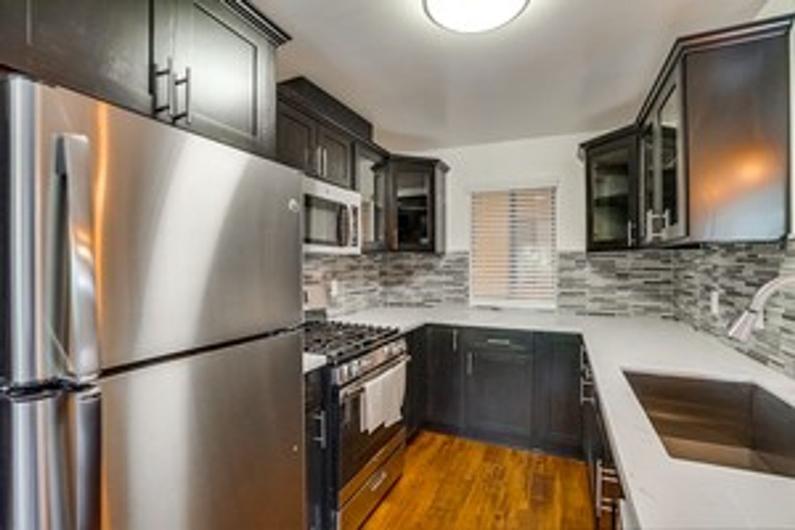 Inglewood Condo: 524 Venice Wy