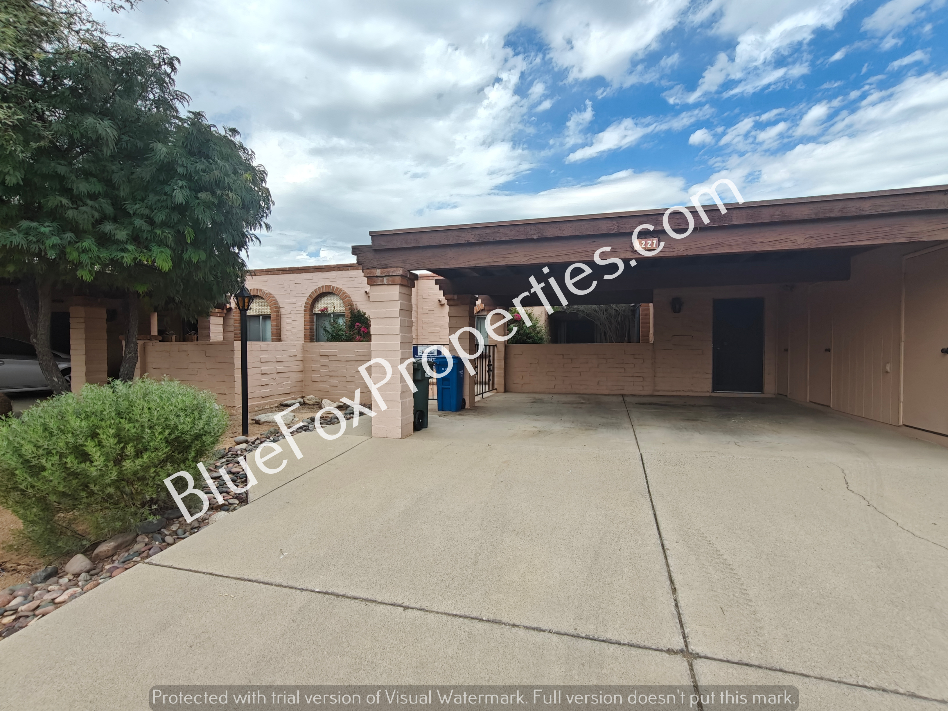 Tucson Townhome: 4227 E Presidio Rd
