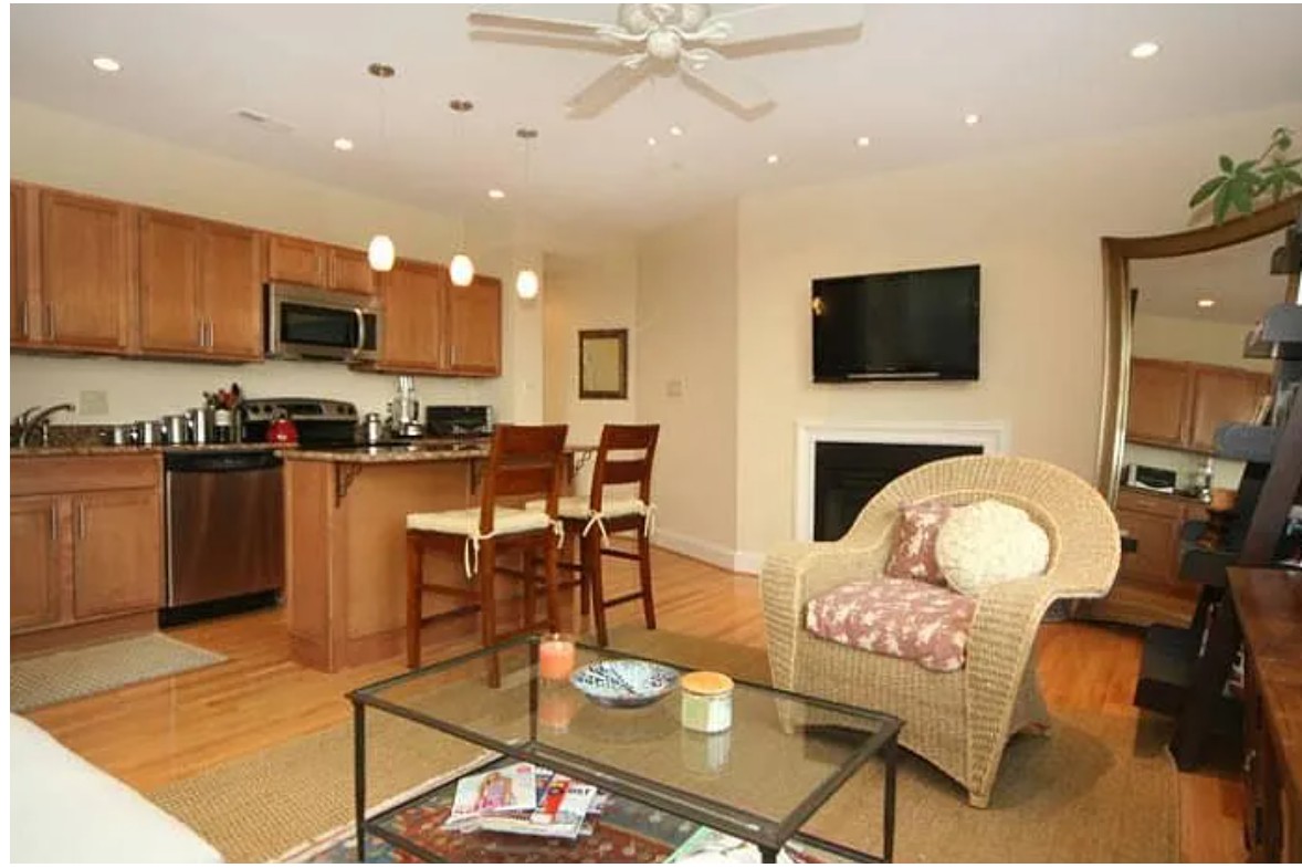 Washington Condo: 1916 17th St NW