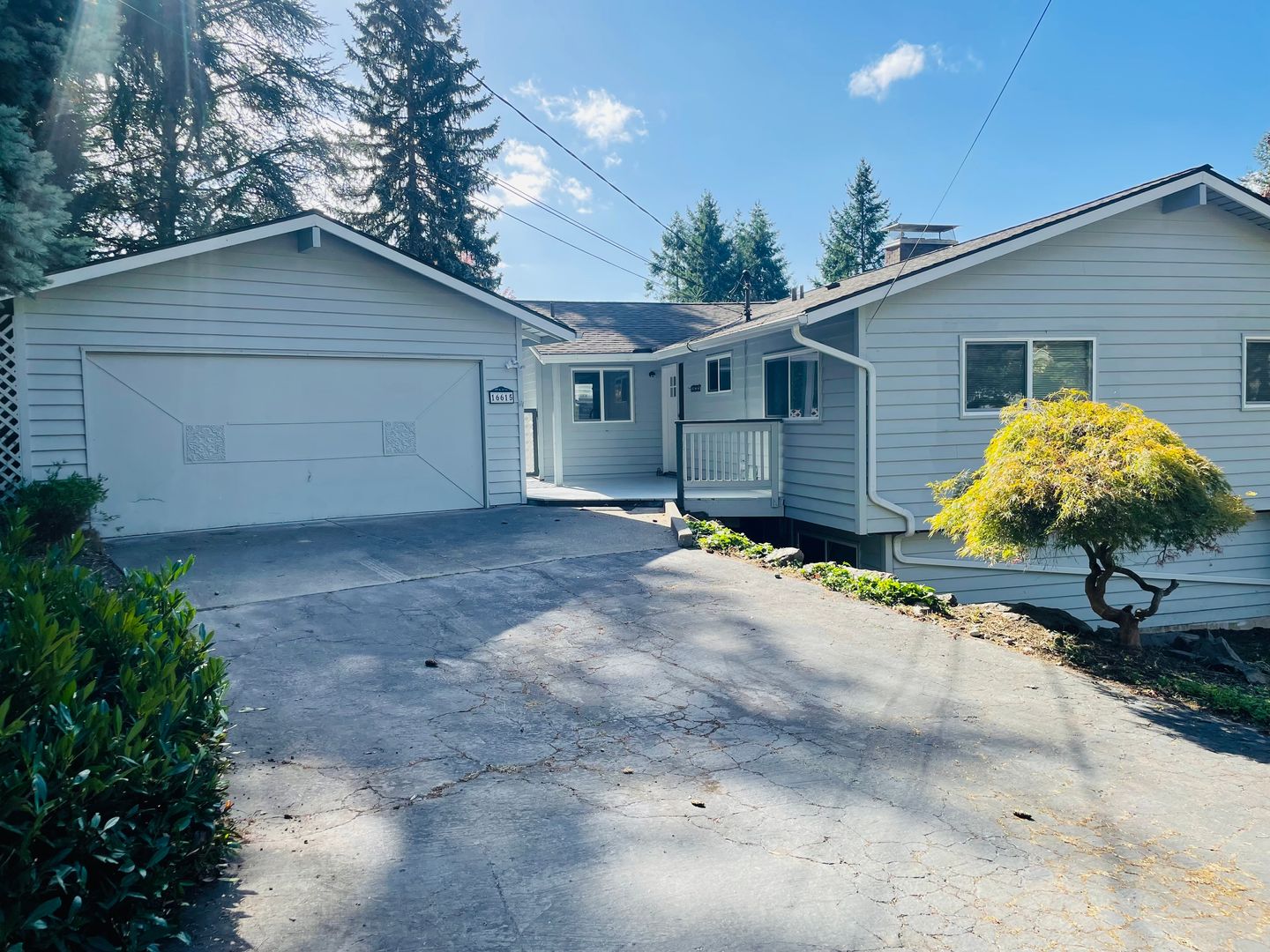 Redmond House: 16615 NE 87TH ST