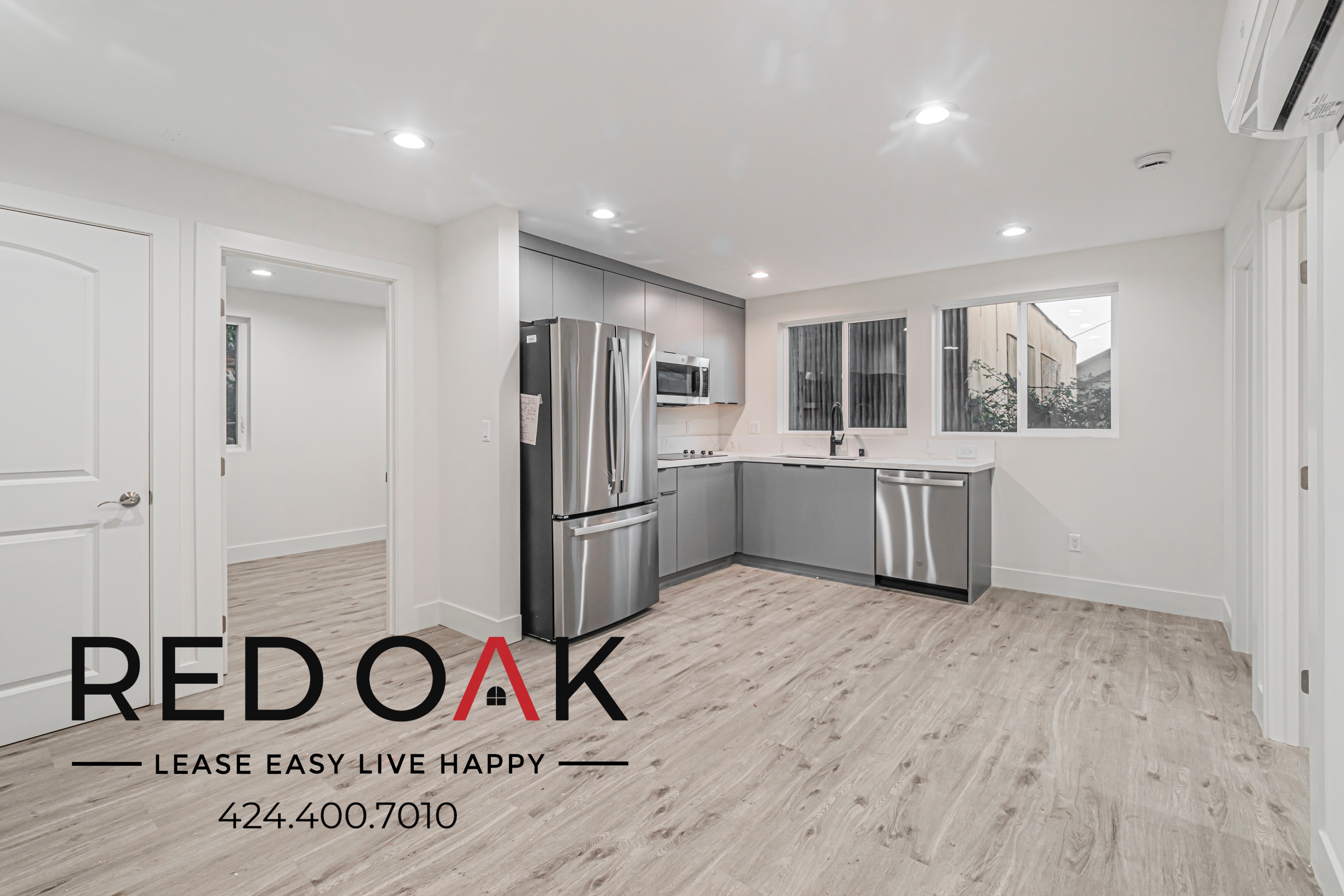 Los Angeles Condo: 138 W 93rd St
