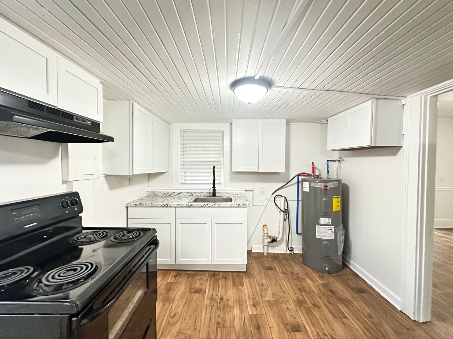 Lexington House: 74 Glass Ave (Z1)