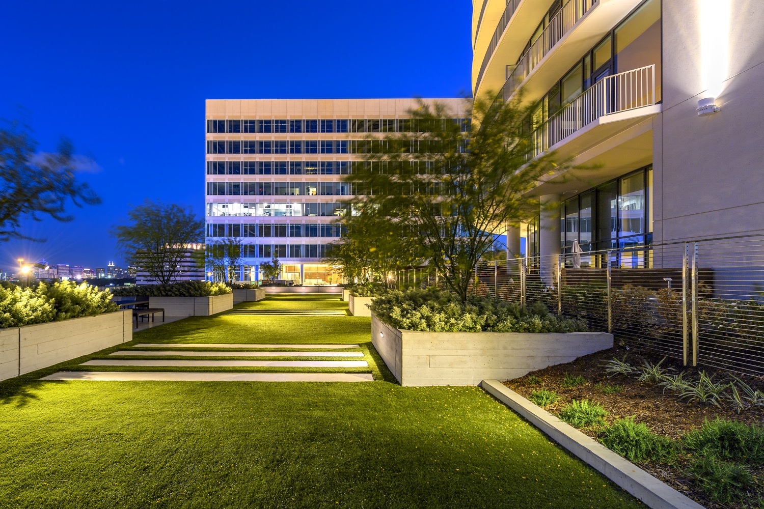 Houston Condo: 3335 Lake St