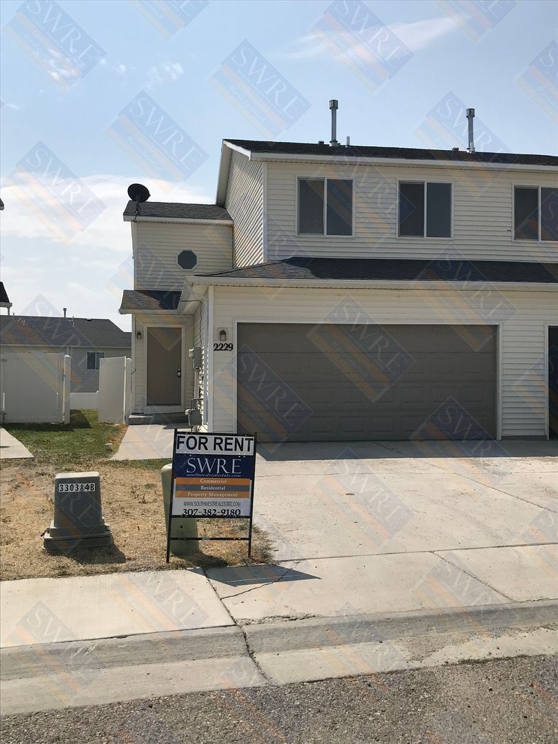 Rock Springs House: 2229 West Ridge