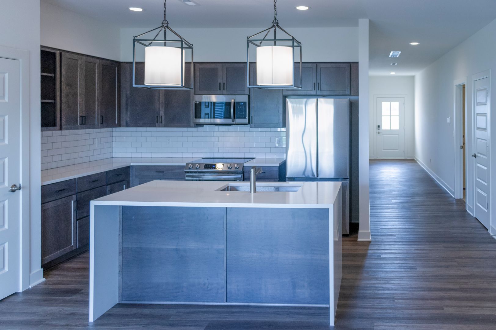 Spring Hill House: 19613 200th St