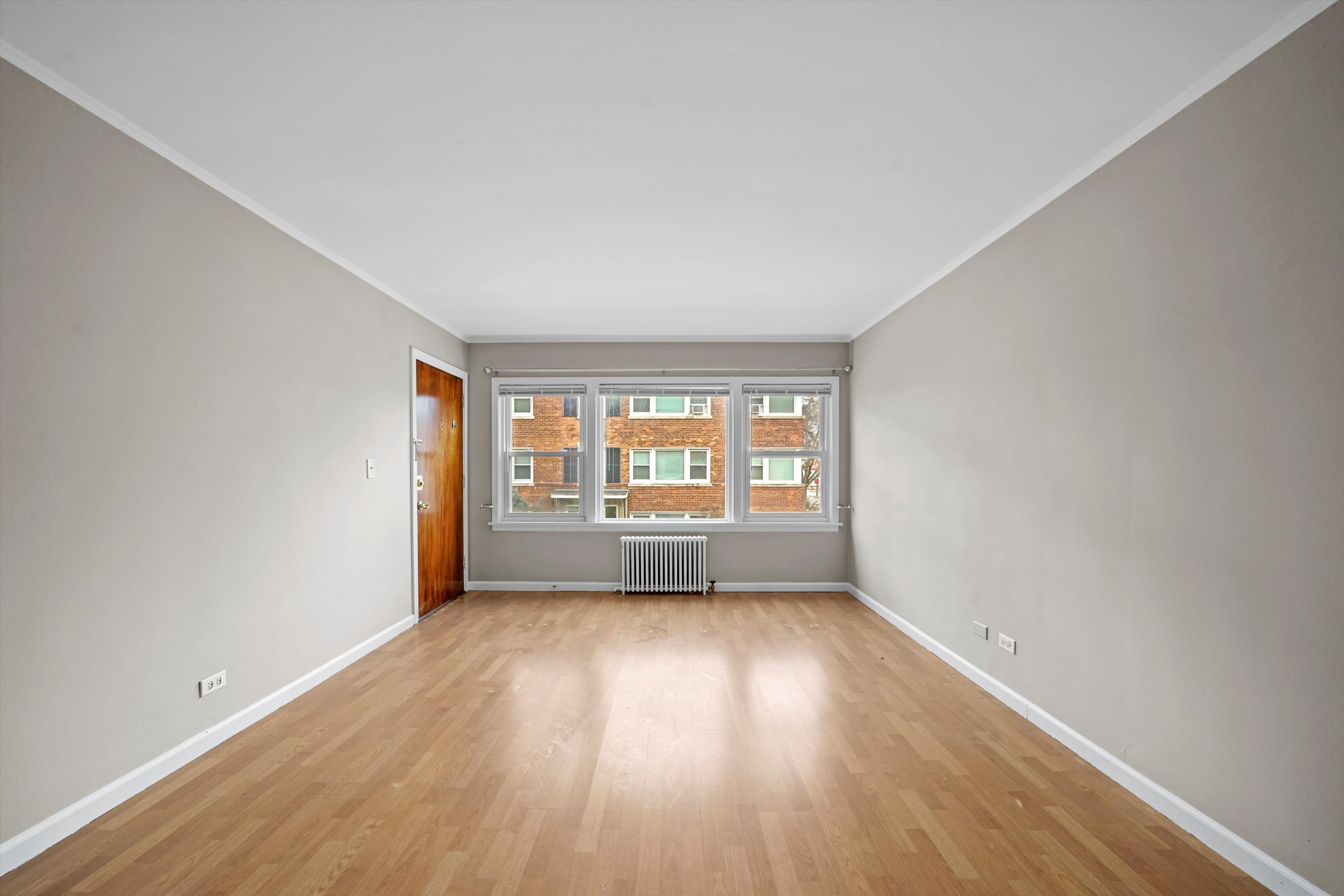Evanston Condo: 901 Austin St