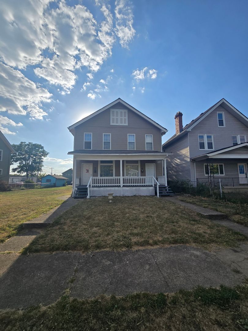 Columbus House: 41 N Guilford Ave