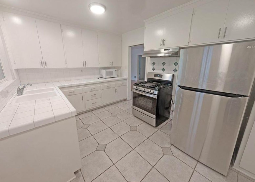 Los Angeles Condo: 839 S Plymouth Blvd