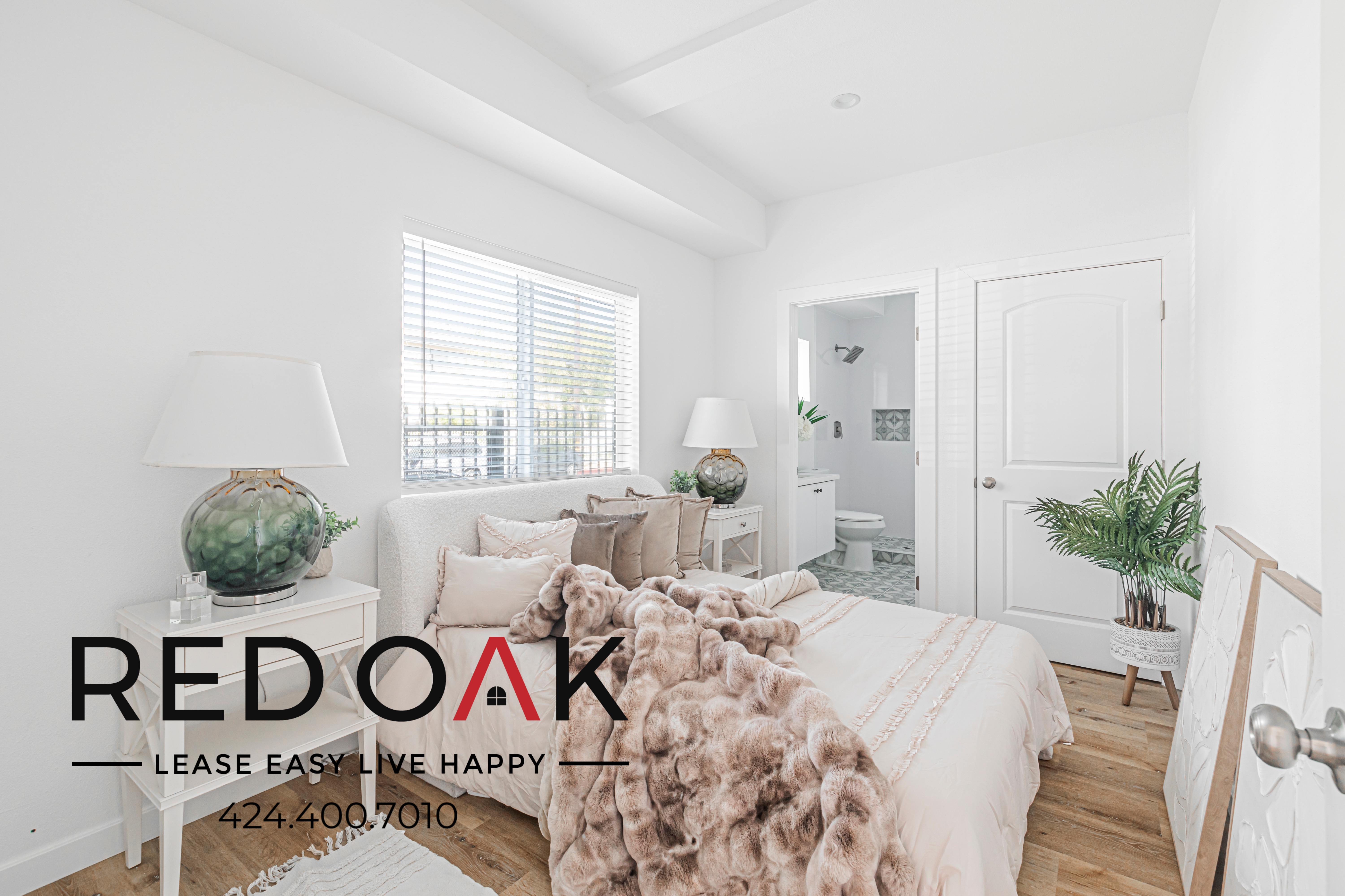 Van Nuys Condo: 11950 Vanowen St