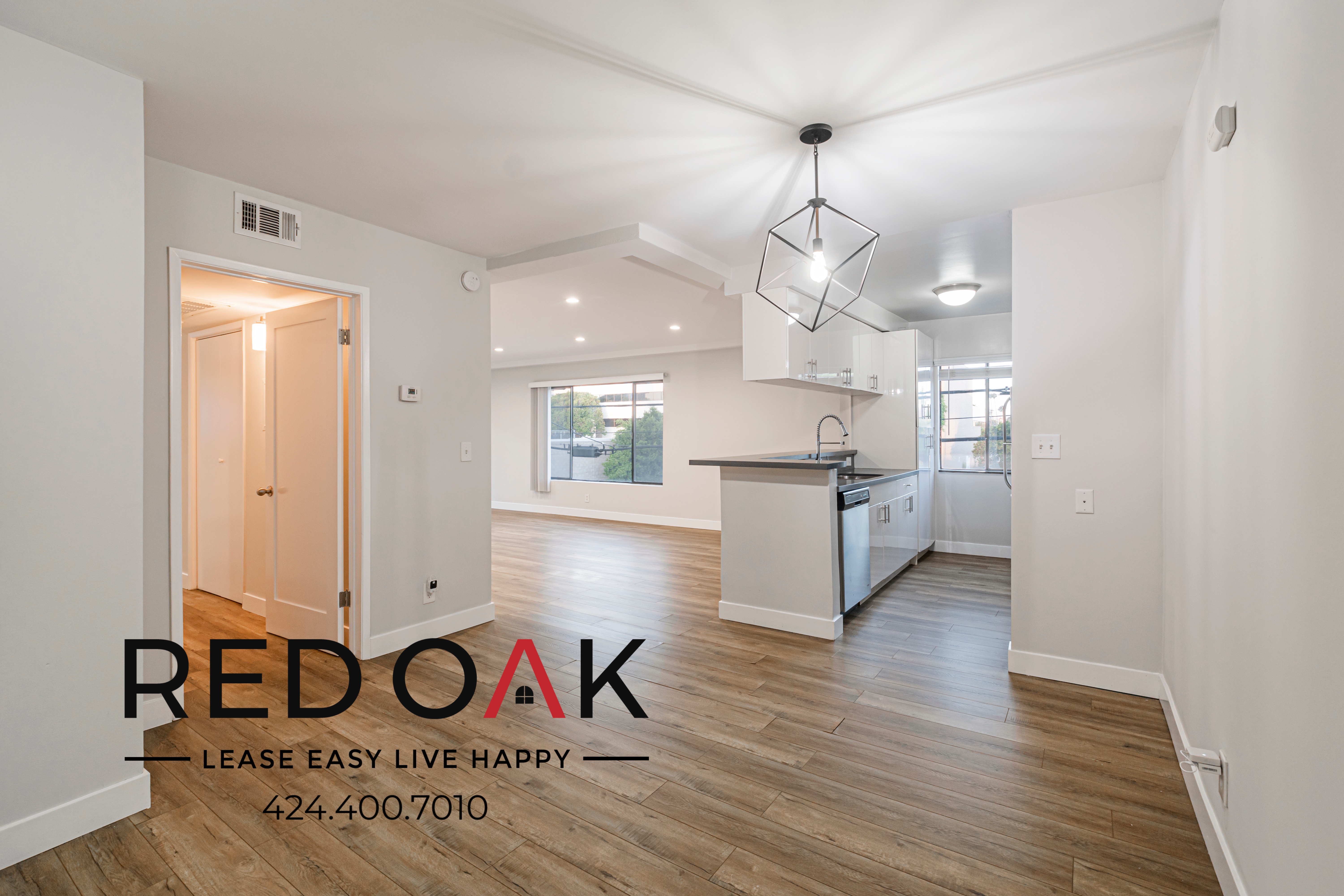 Beverly Hills Condo: 121 N Hamilton Dr