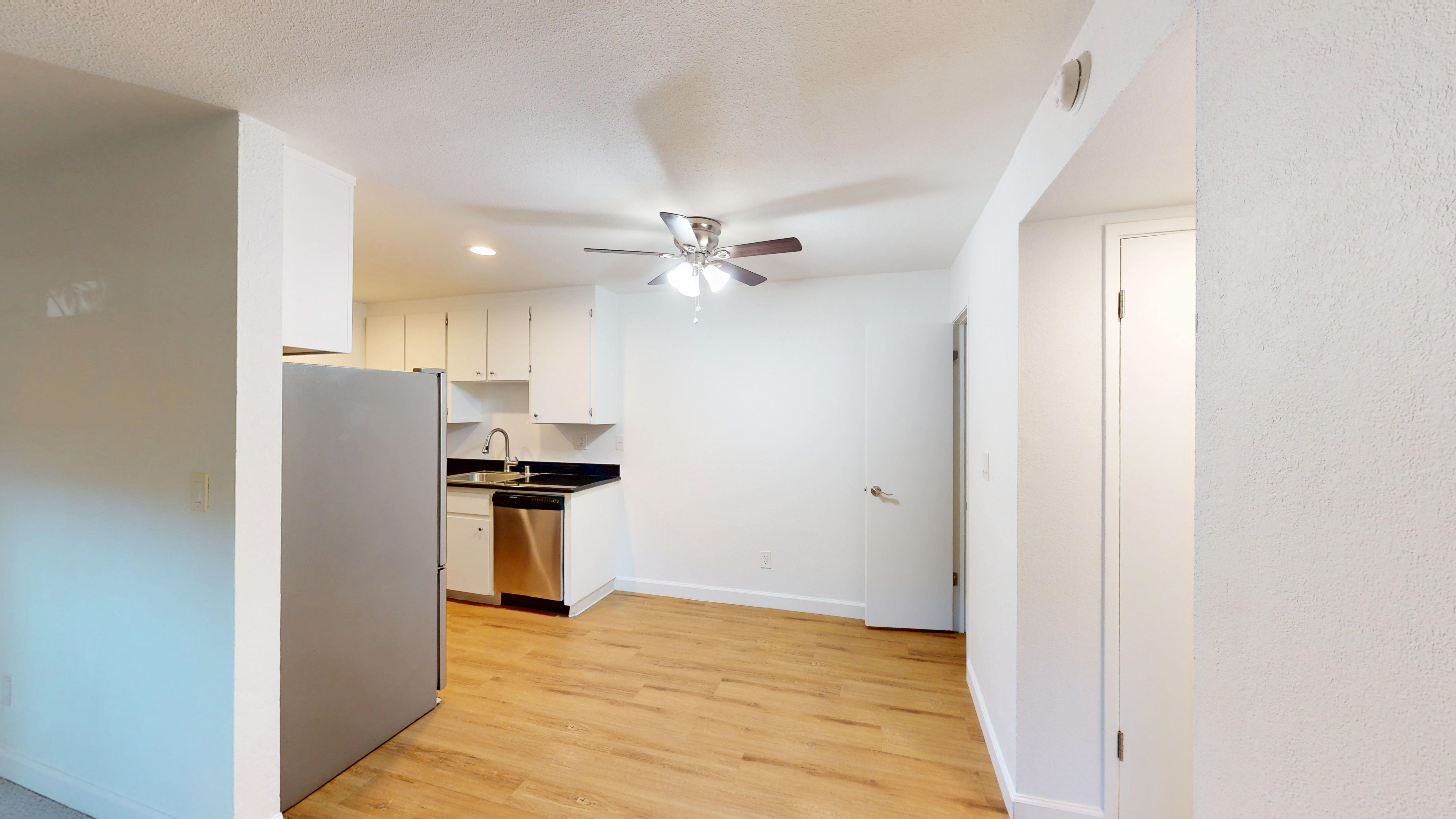 Novato Condo: 450 Alameda del Prado