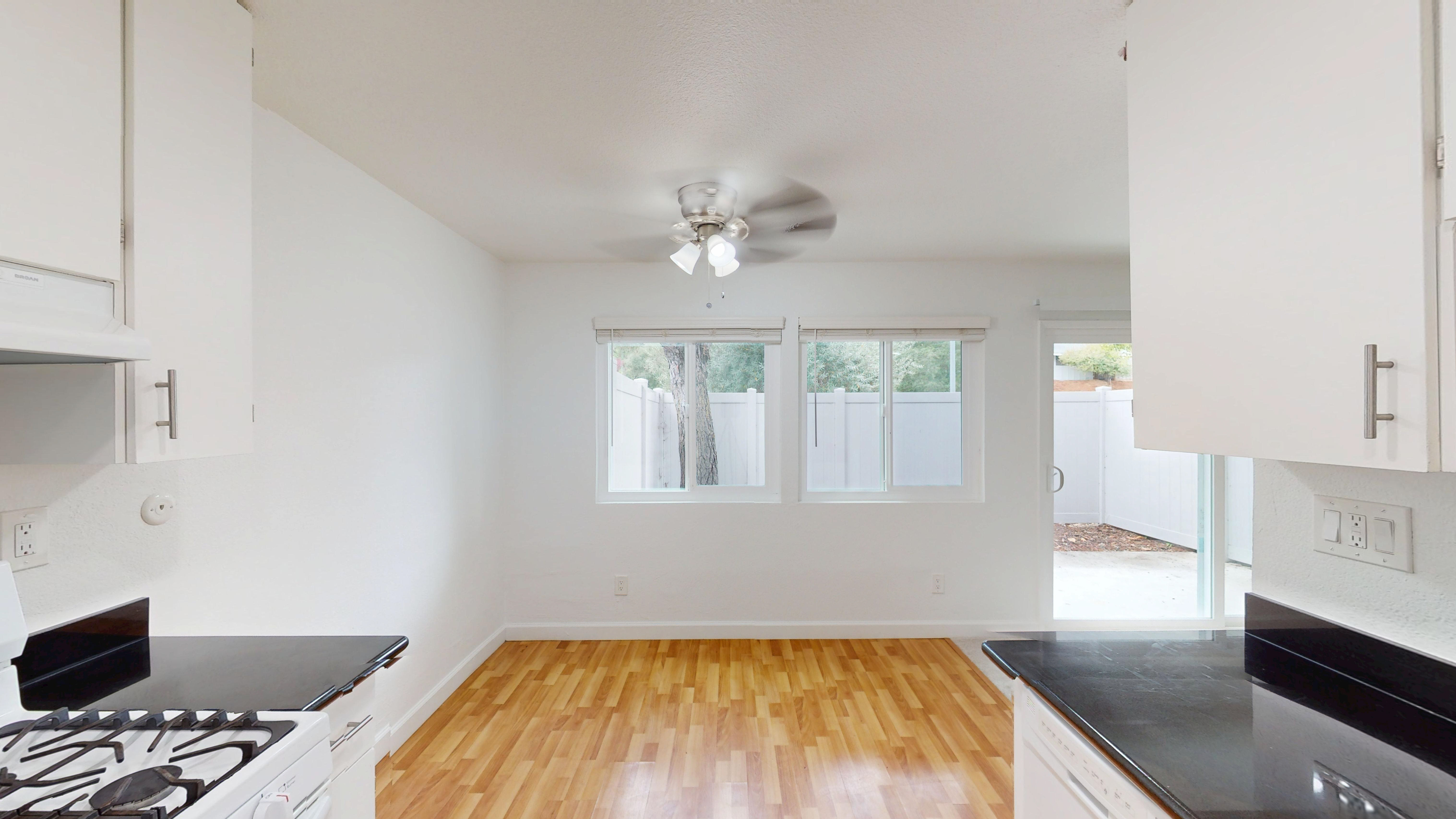 Novato Condo: 1004 Ignacio Blvd