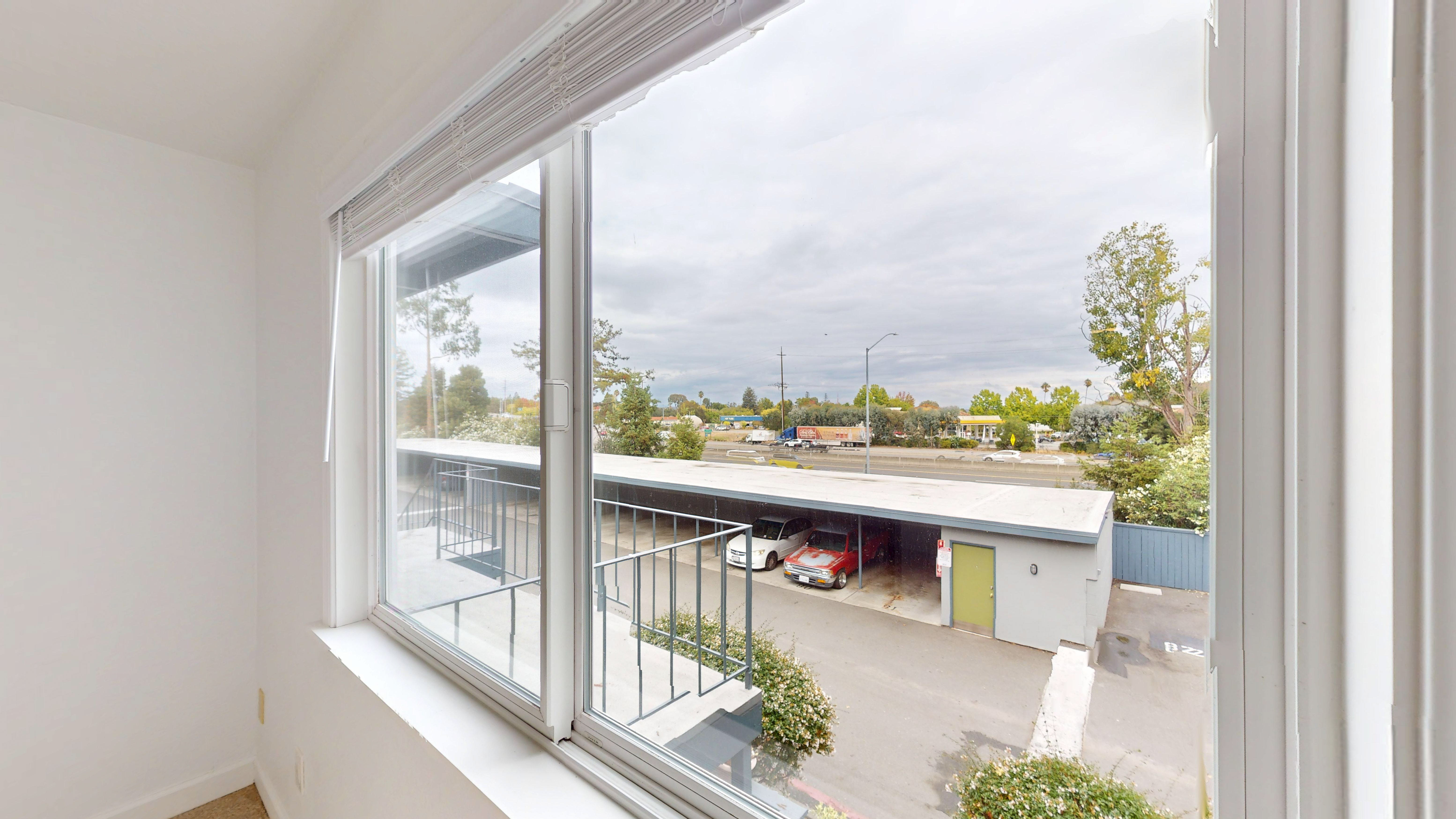 Novato Condo: 400 Alameda del Prado