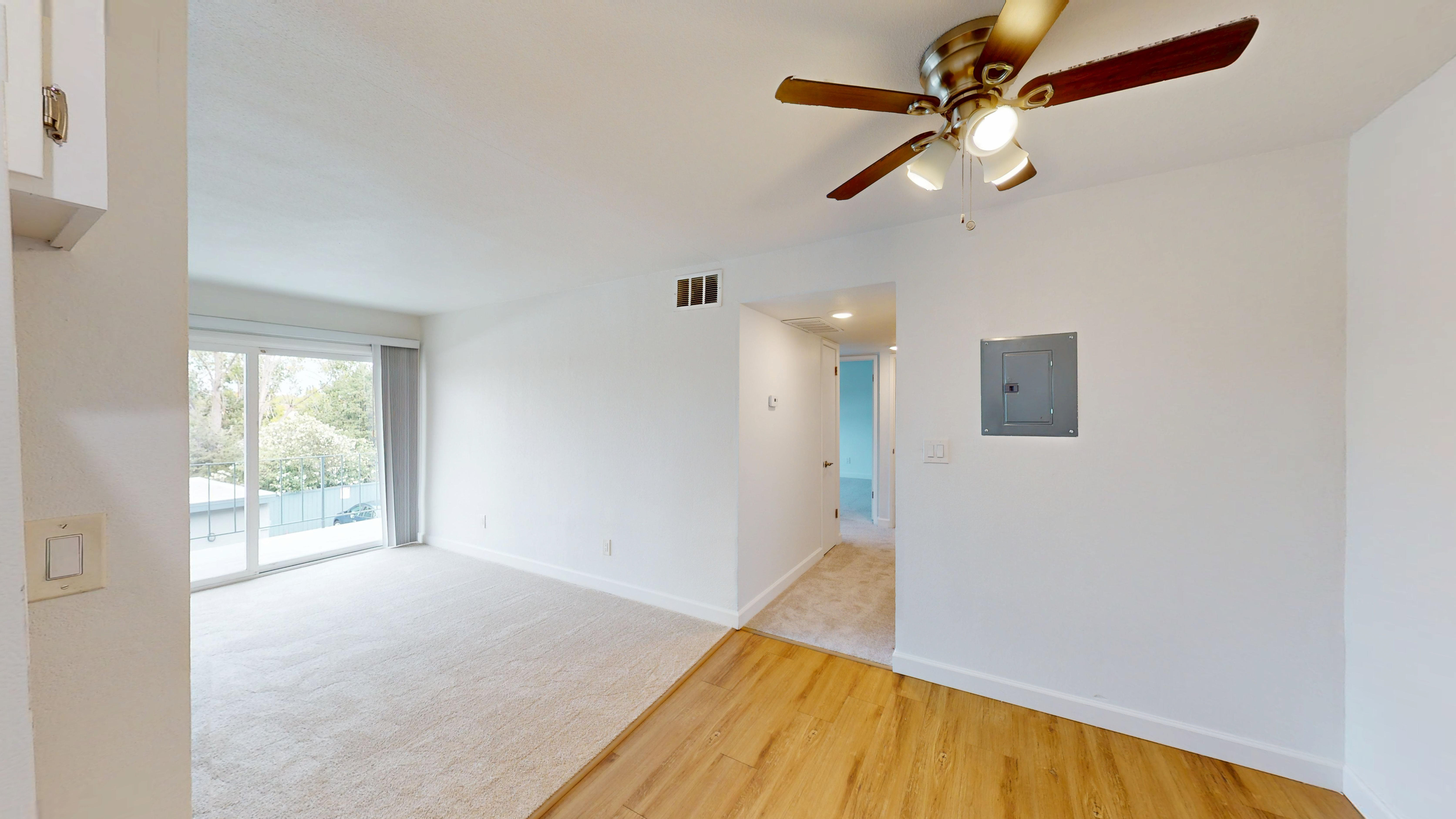 Novato Condo: 400 Alameda del Prado