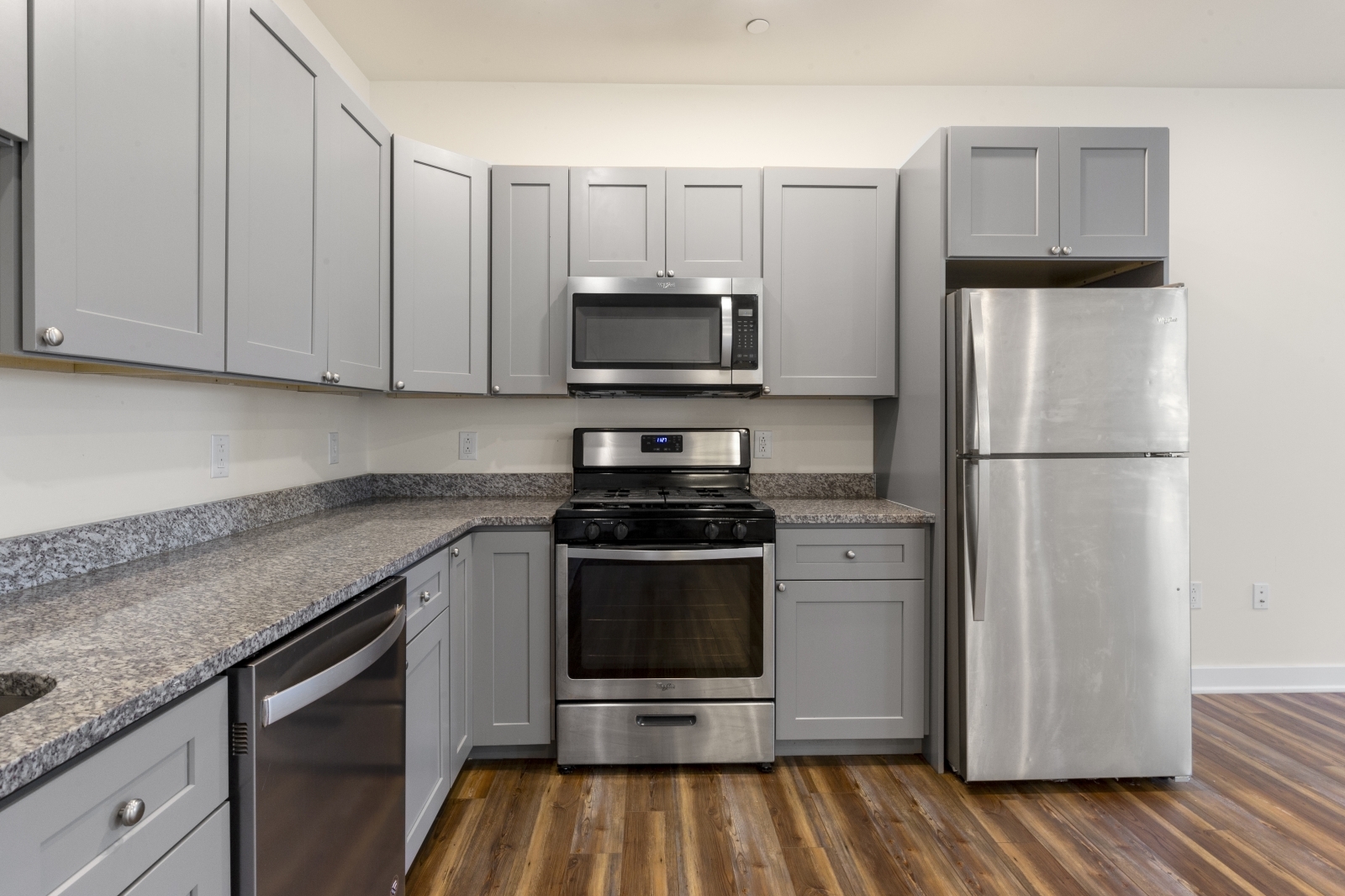 Philadelphia Apartment: 2411 Kensington Ave