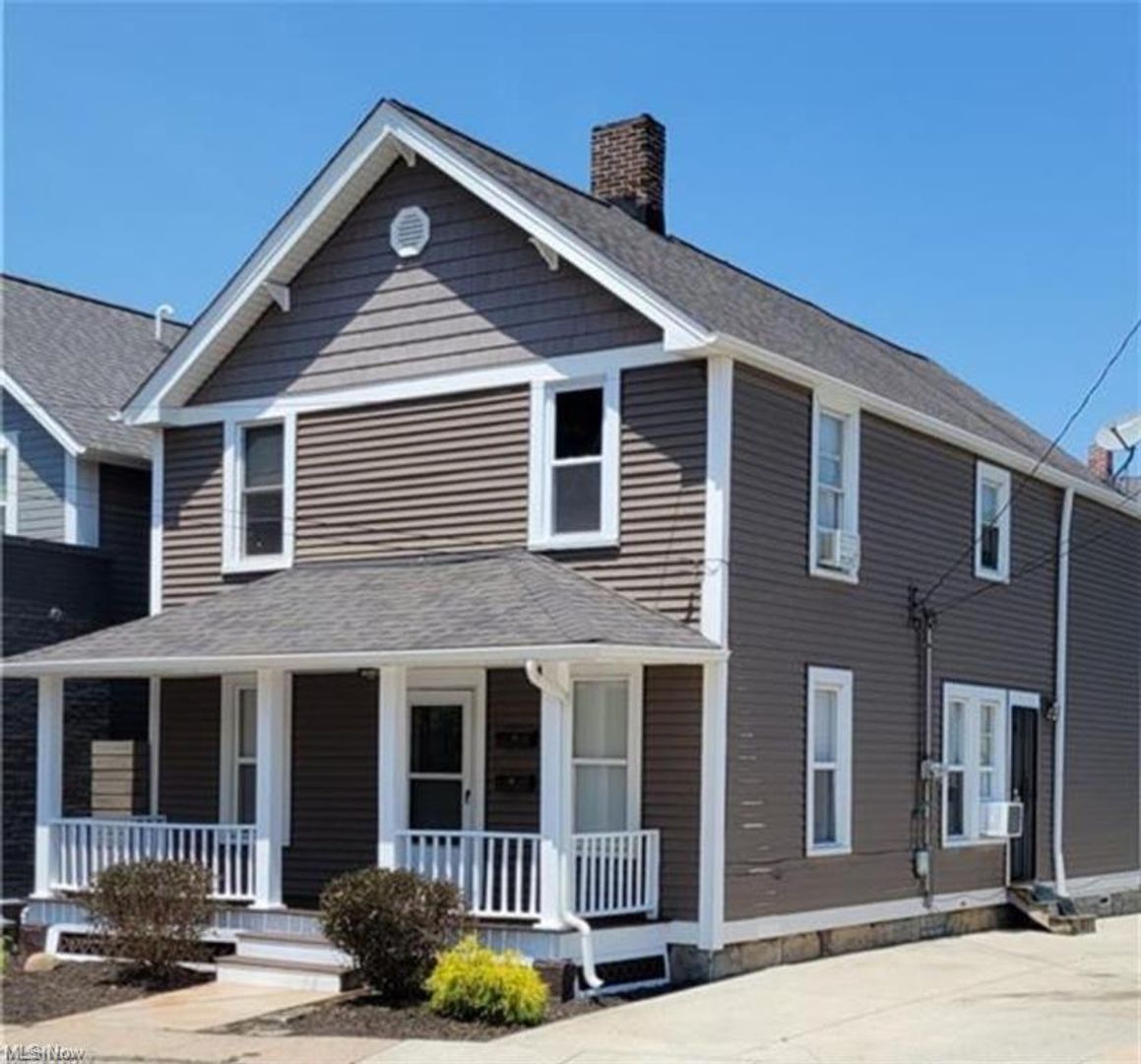 Cleveland Condo: 1726 Starkweather Avenue