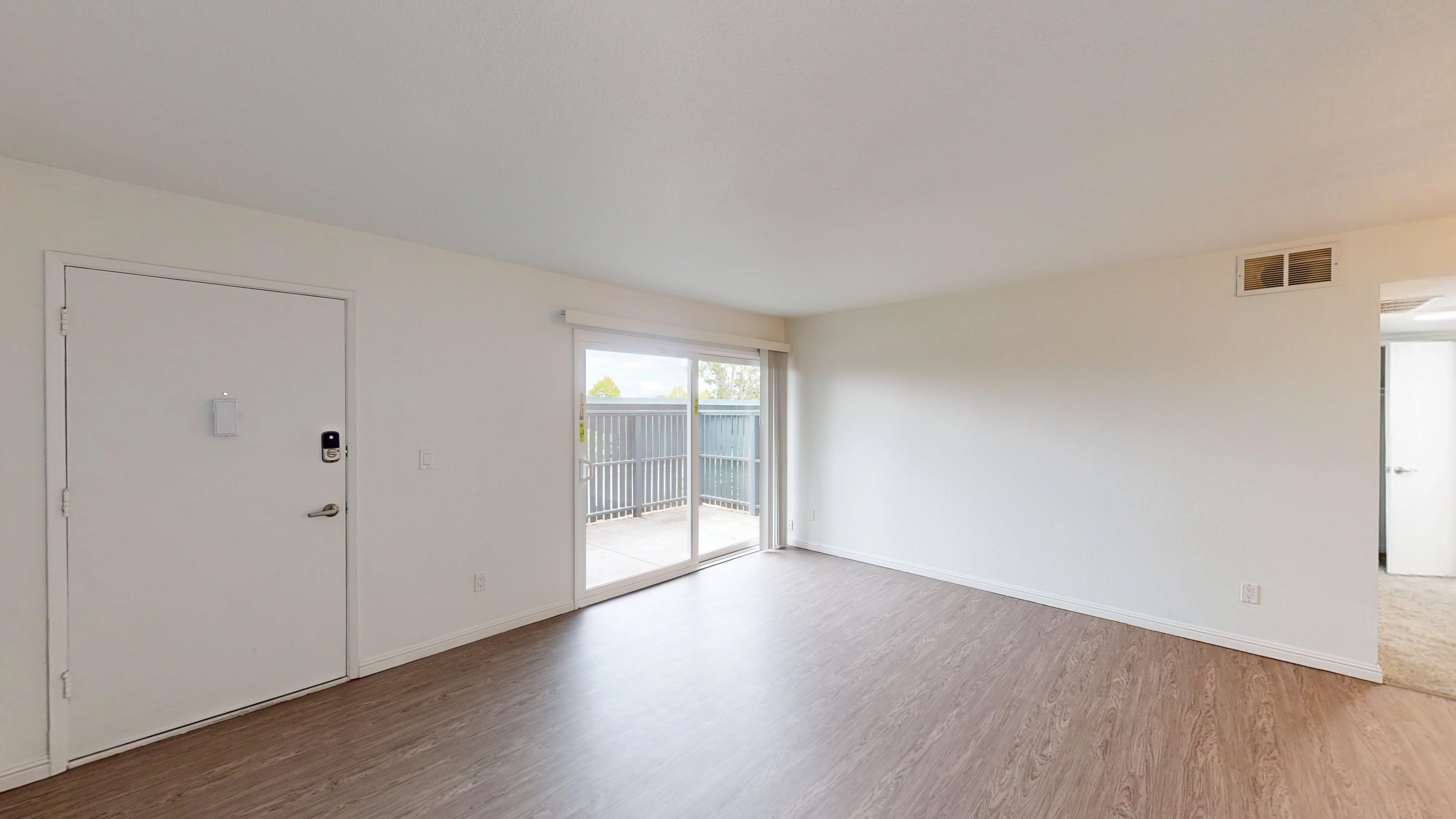 Novato Condo: 402 Alameda del Prado