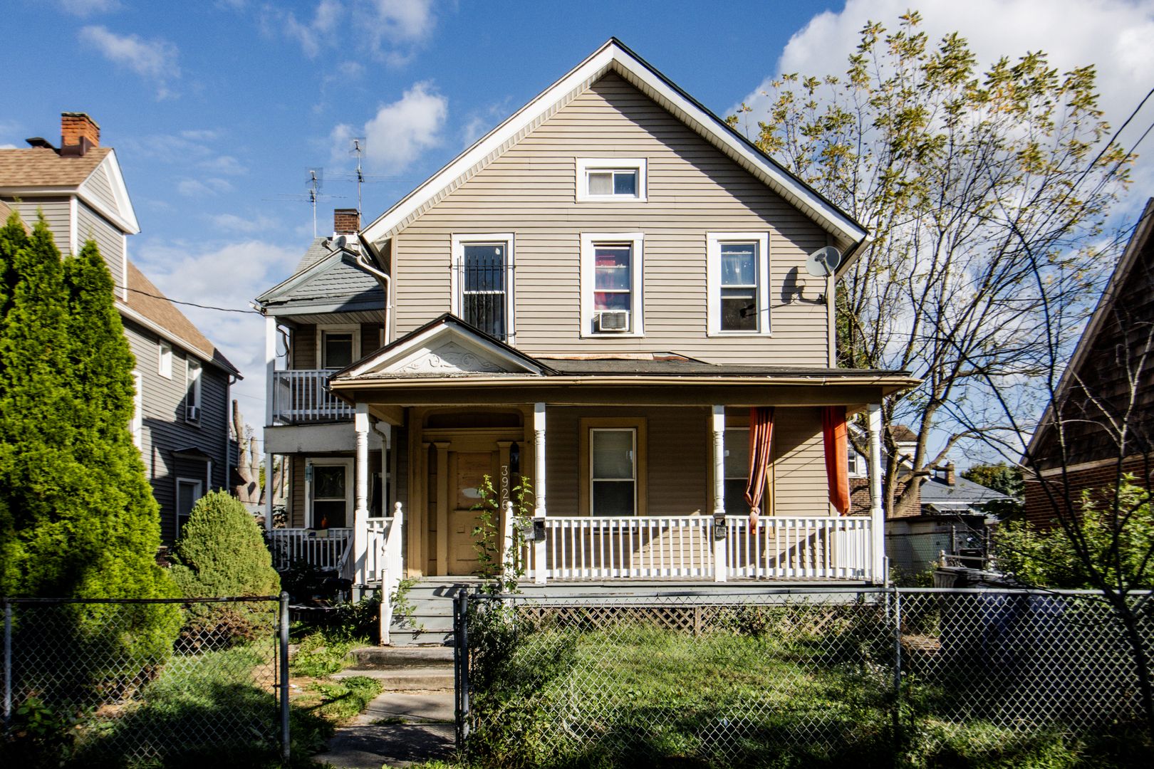 Cleveland Condo: 3926 Woodbridge Avenue