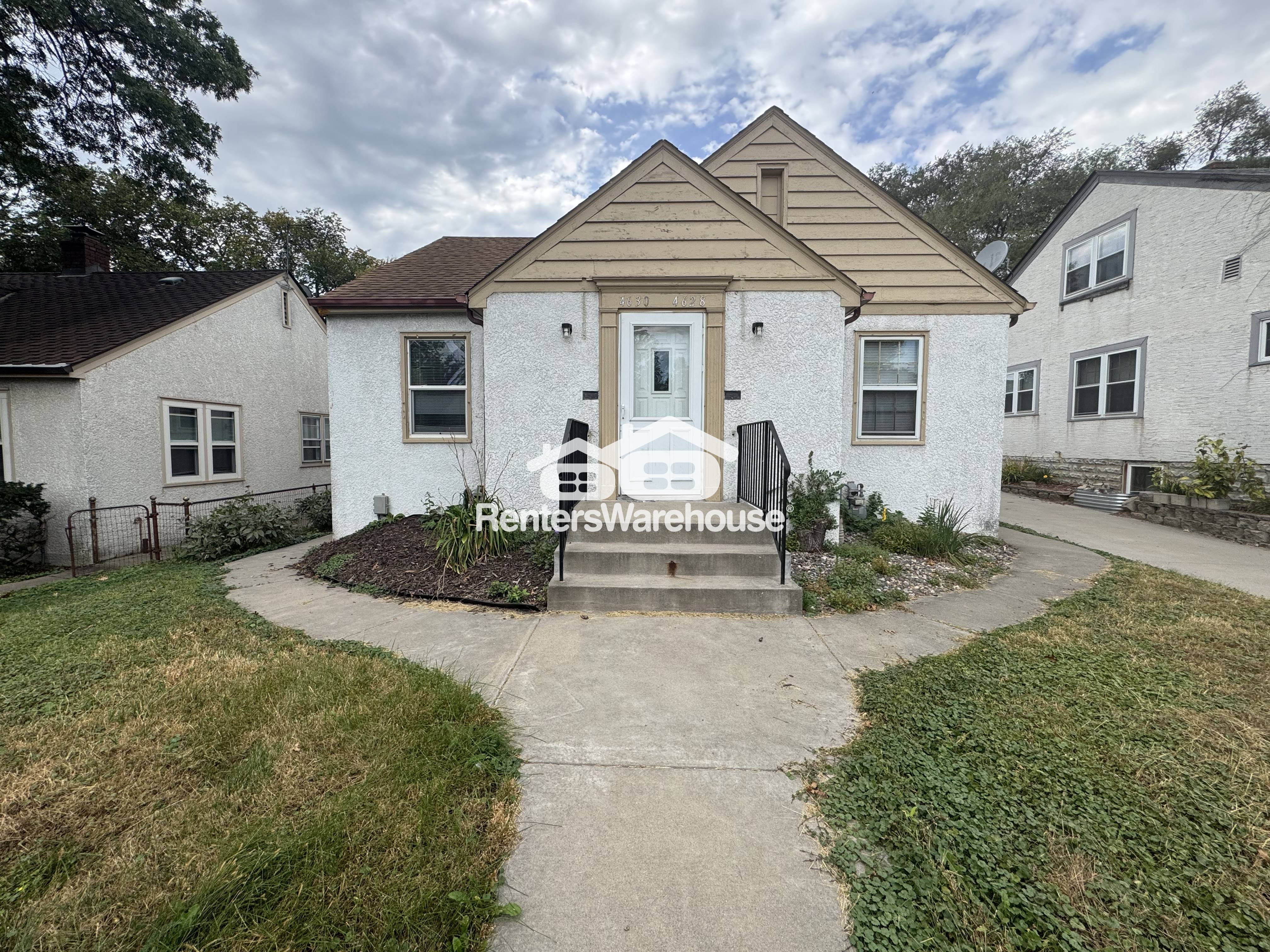 Minneapolis Townhome: 4628 Cedar Ave S