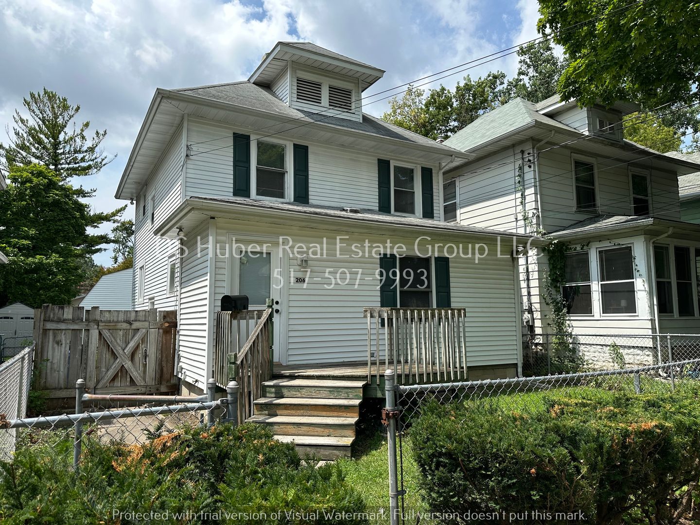 Lansing House: 206 S Fairview Ave