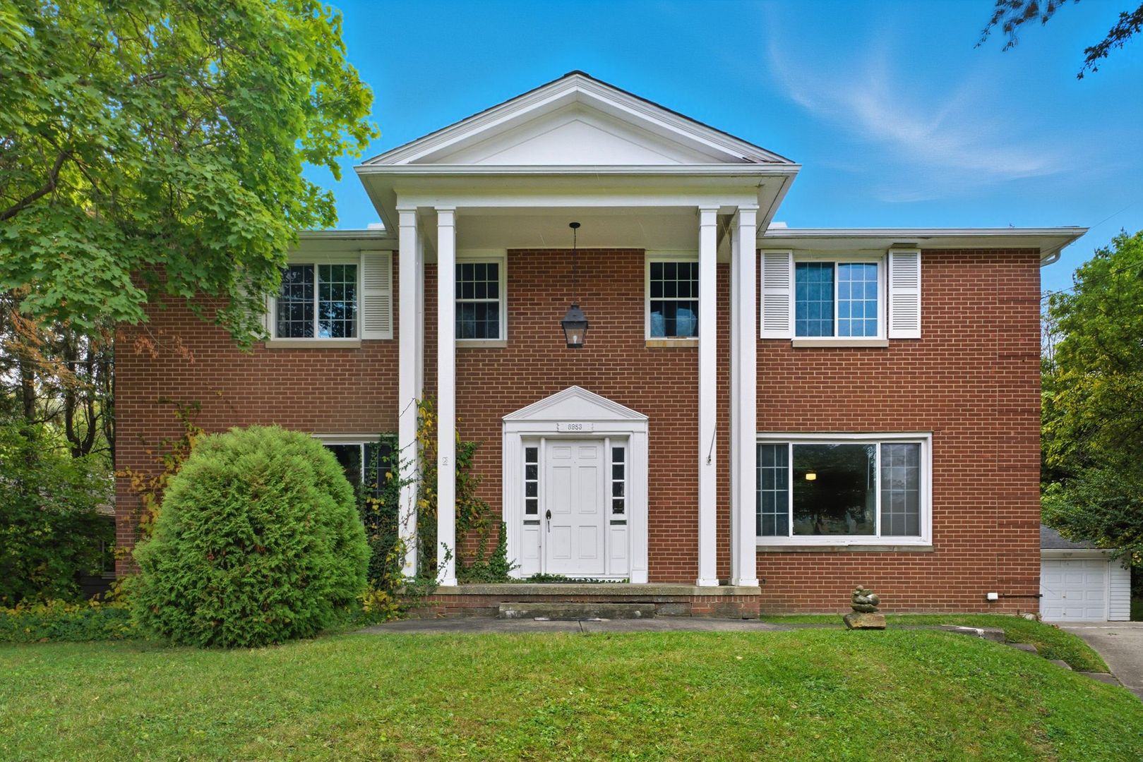 Brecksville Condo: 8983 Highland Dr - 8983 Highland Dr