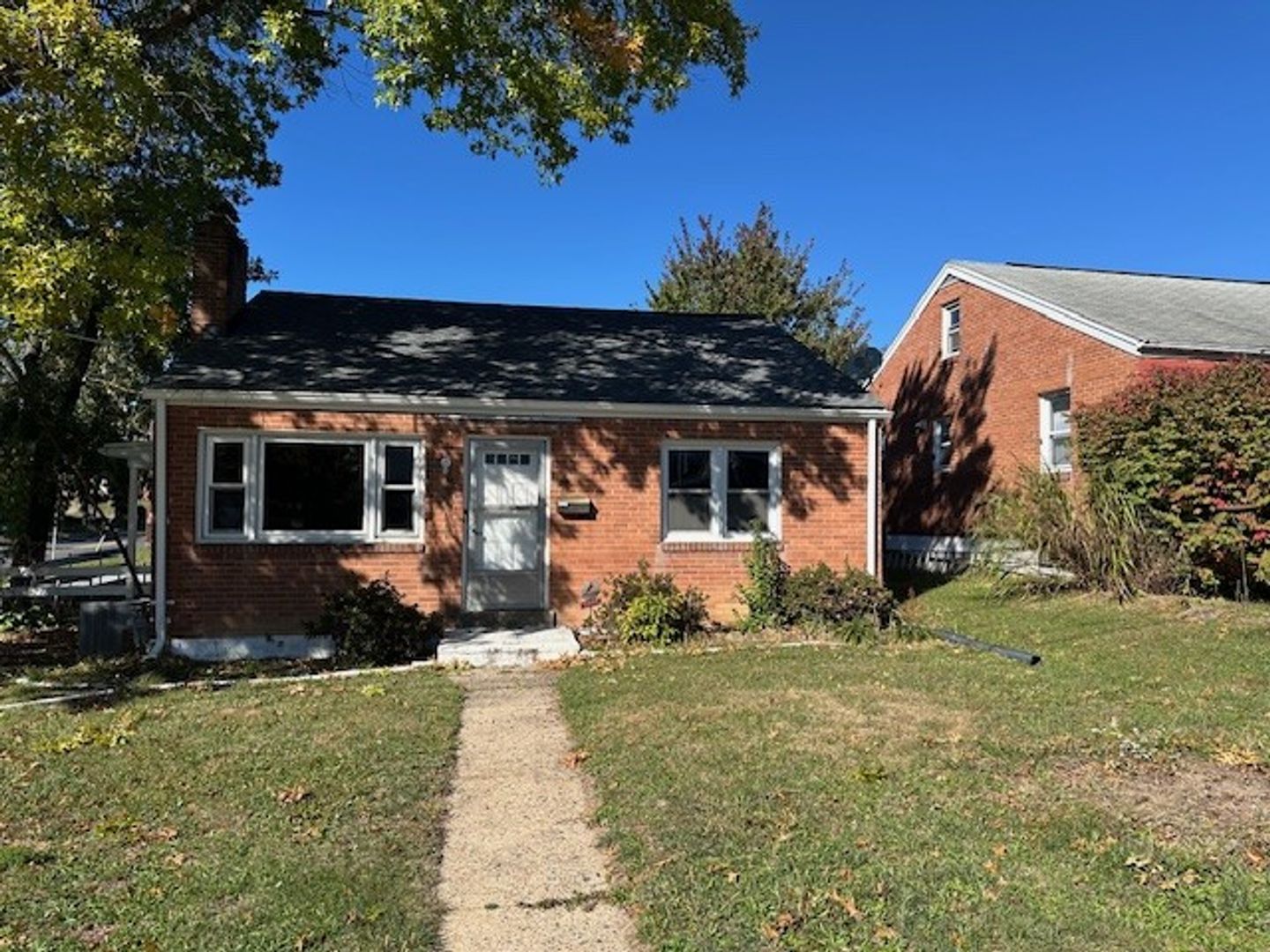 Harrisburg House: 5000 Locust Lane