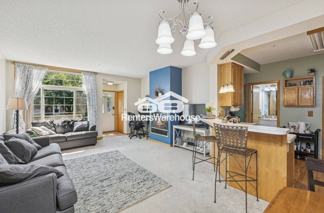 Inver Grove Heights Townhome: 8829 Branson Dr