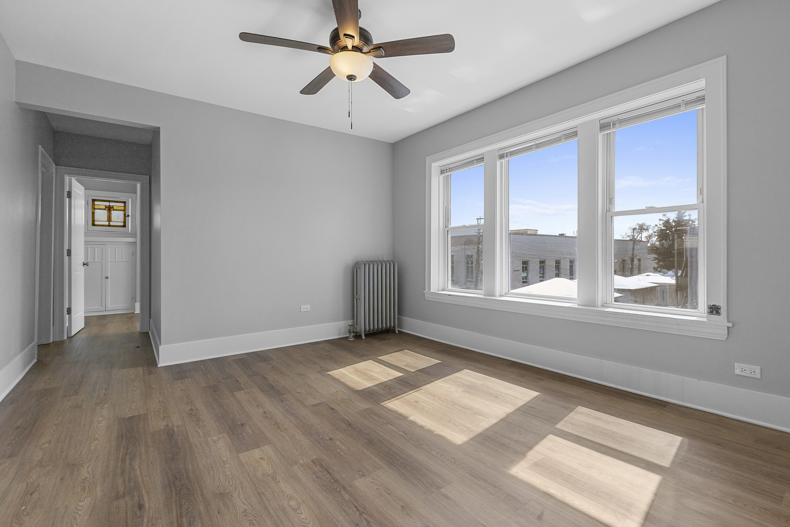 Chicago Condo: 3222 W Grace St