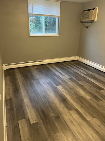 Cincinnati Apartment: 1932 Kentucky Ave