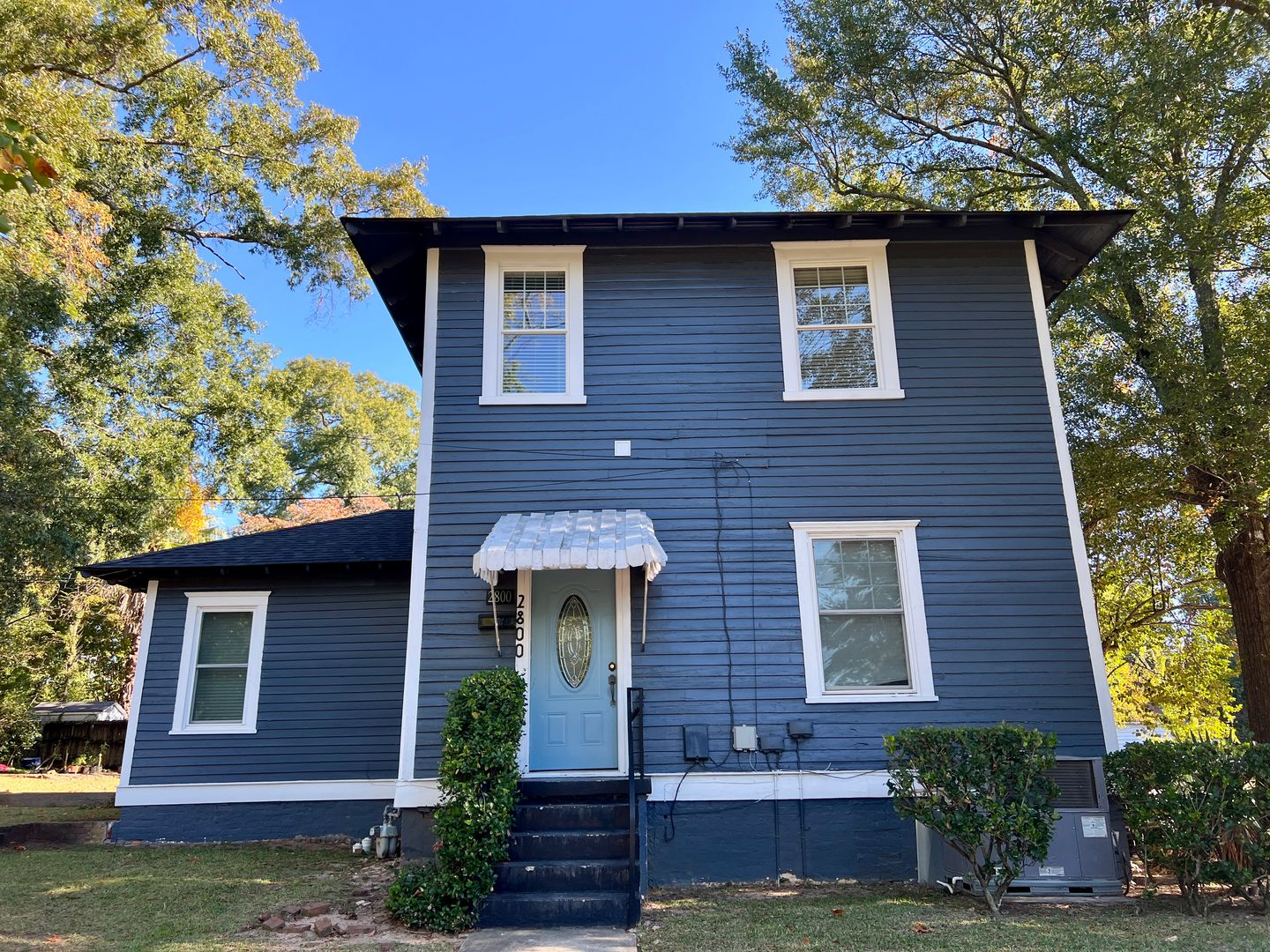 Columbia House: 2800 Clark Street