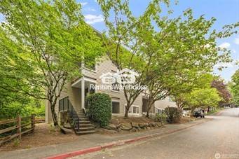 Kirkland Condo: 9822 NE 122nd St Apt U101