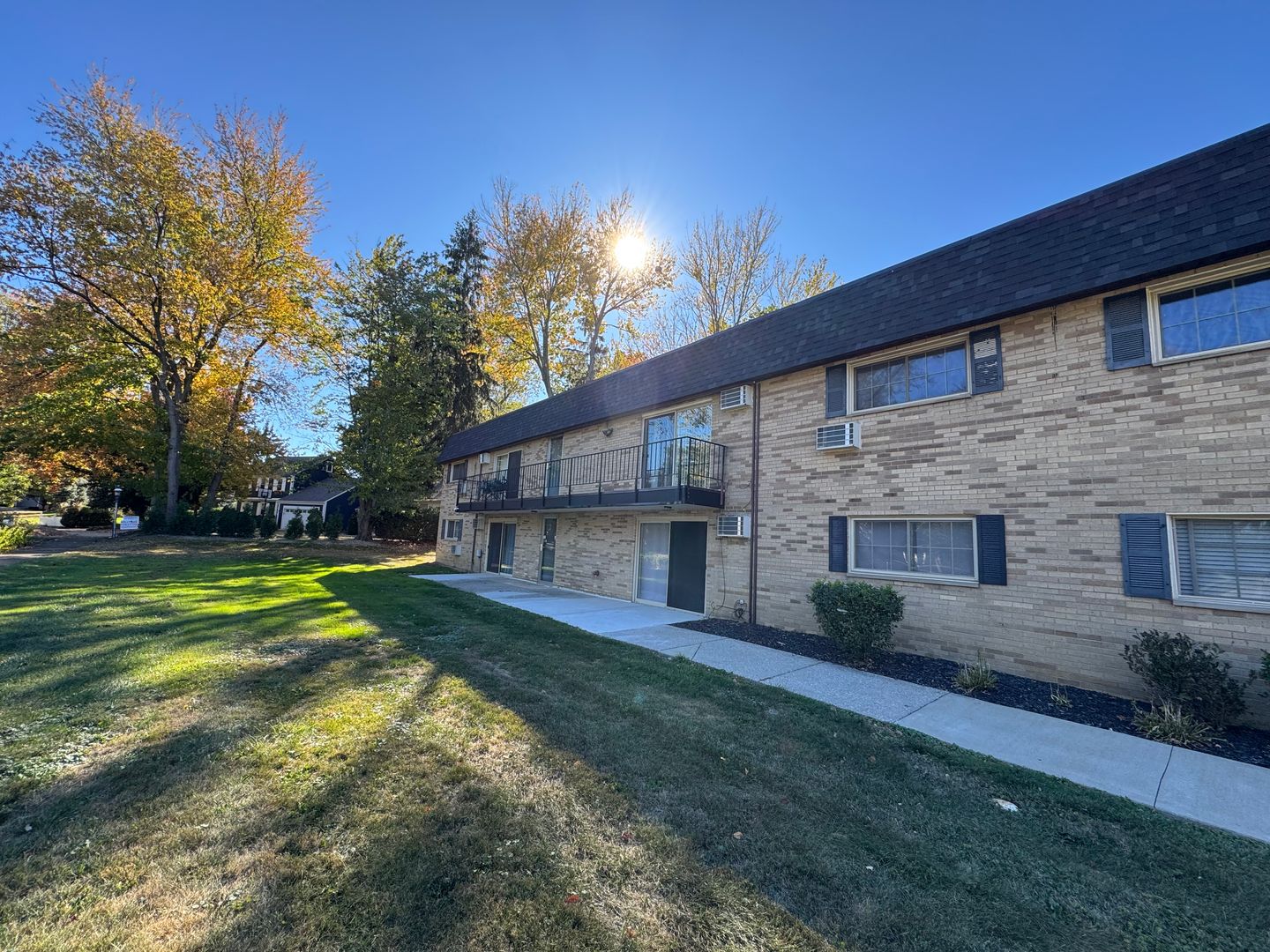 Westlake Condo: 24325 Detroit Rd -  B