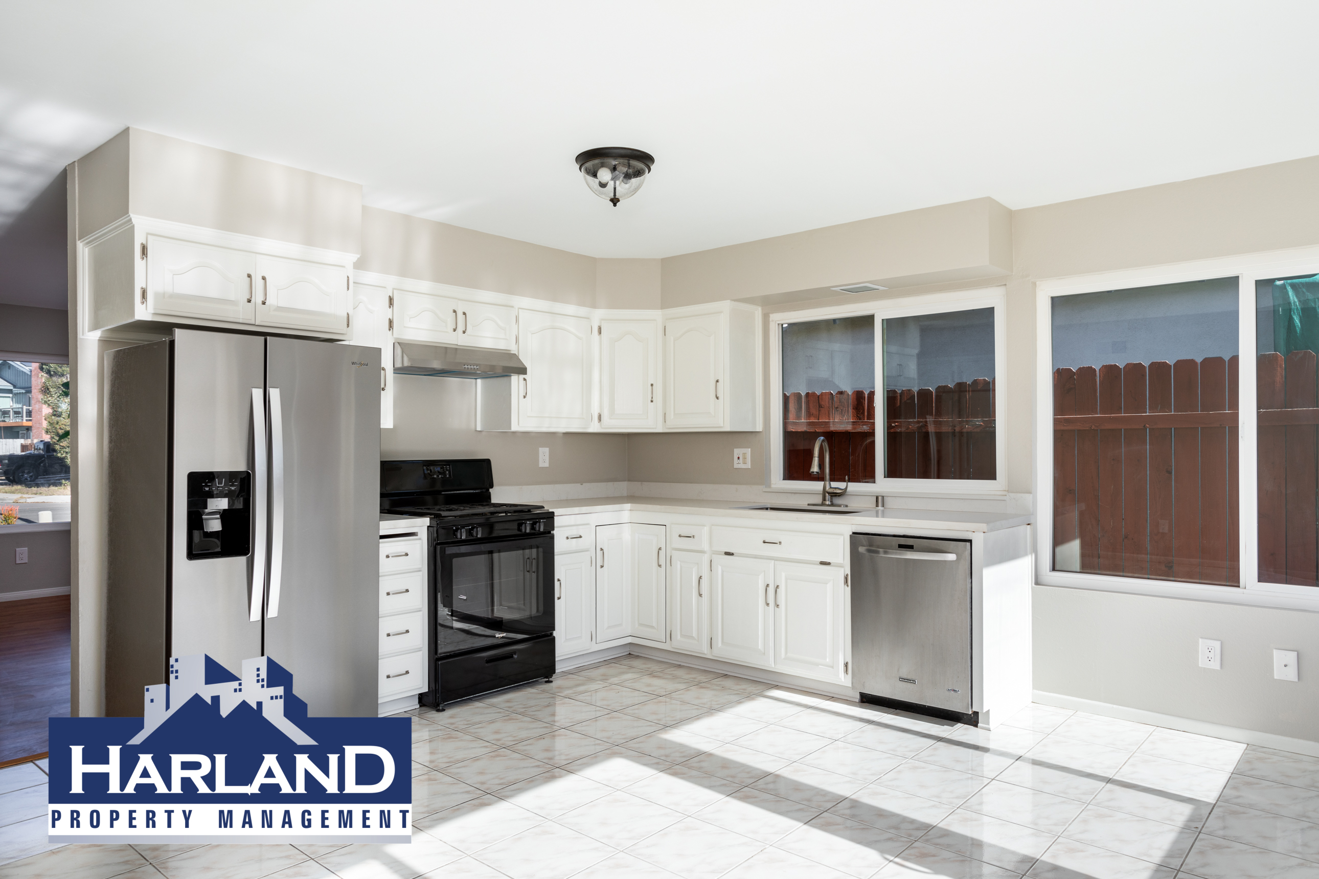 San Diego House: 8547 Aquarius Dr