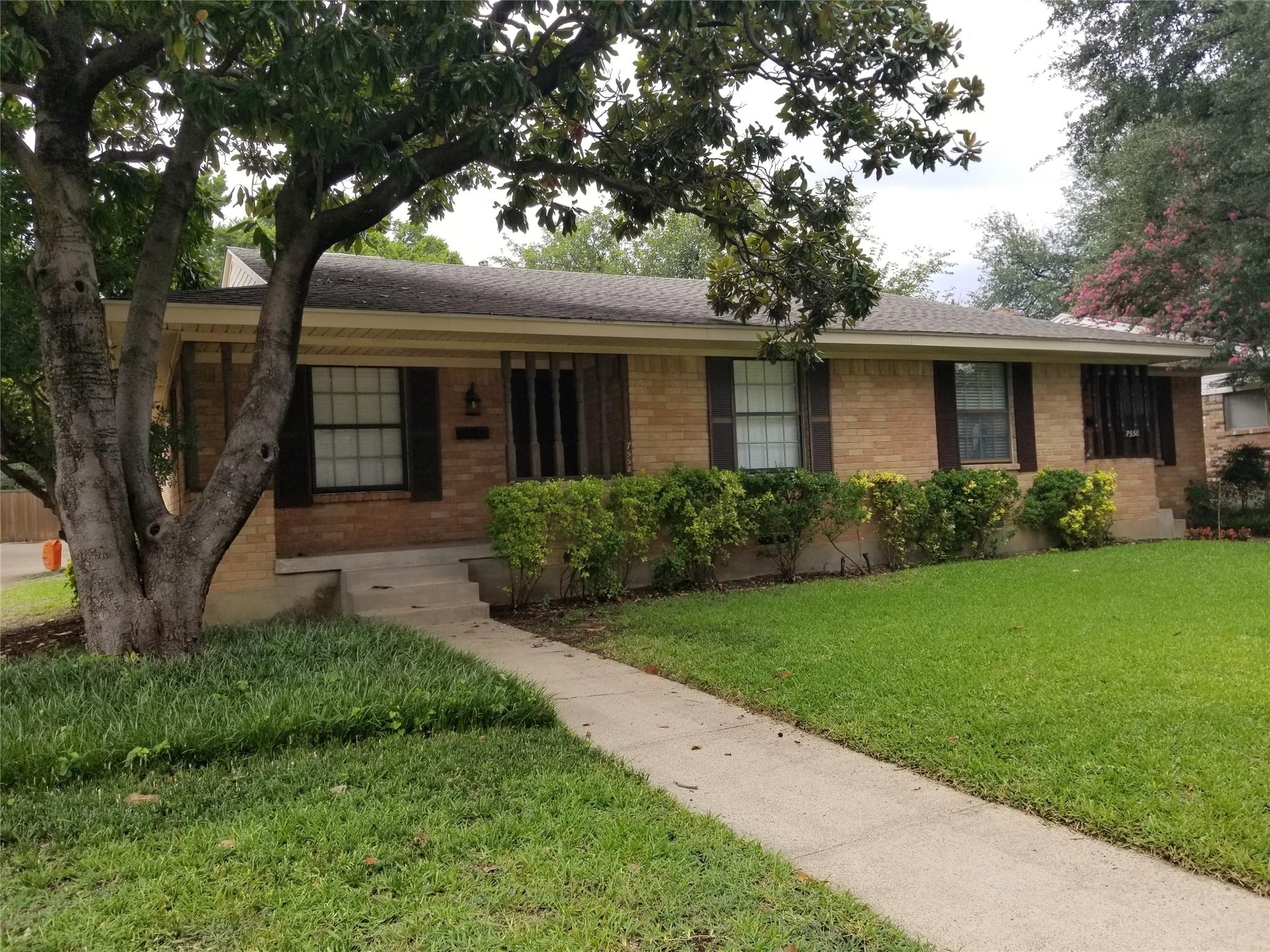 Dallas House: 7558 Brentcove Circle