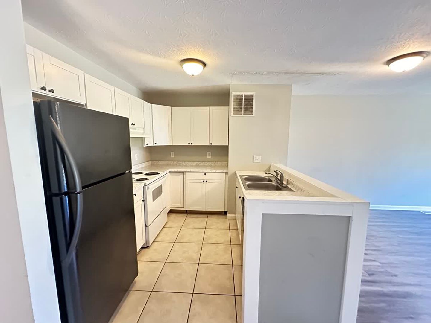 Georgetown House: 114 Tanbark Drive (Z4)