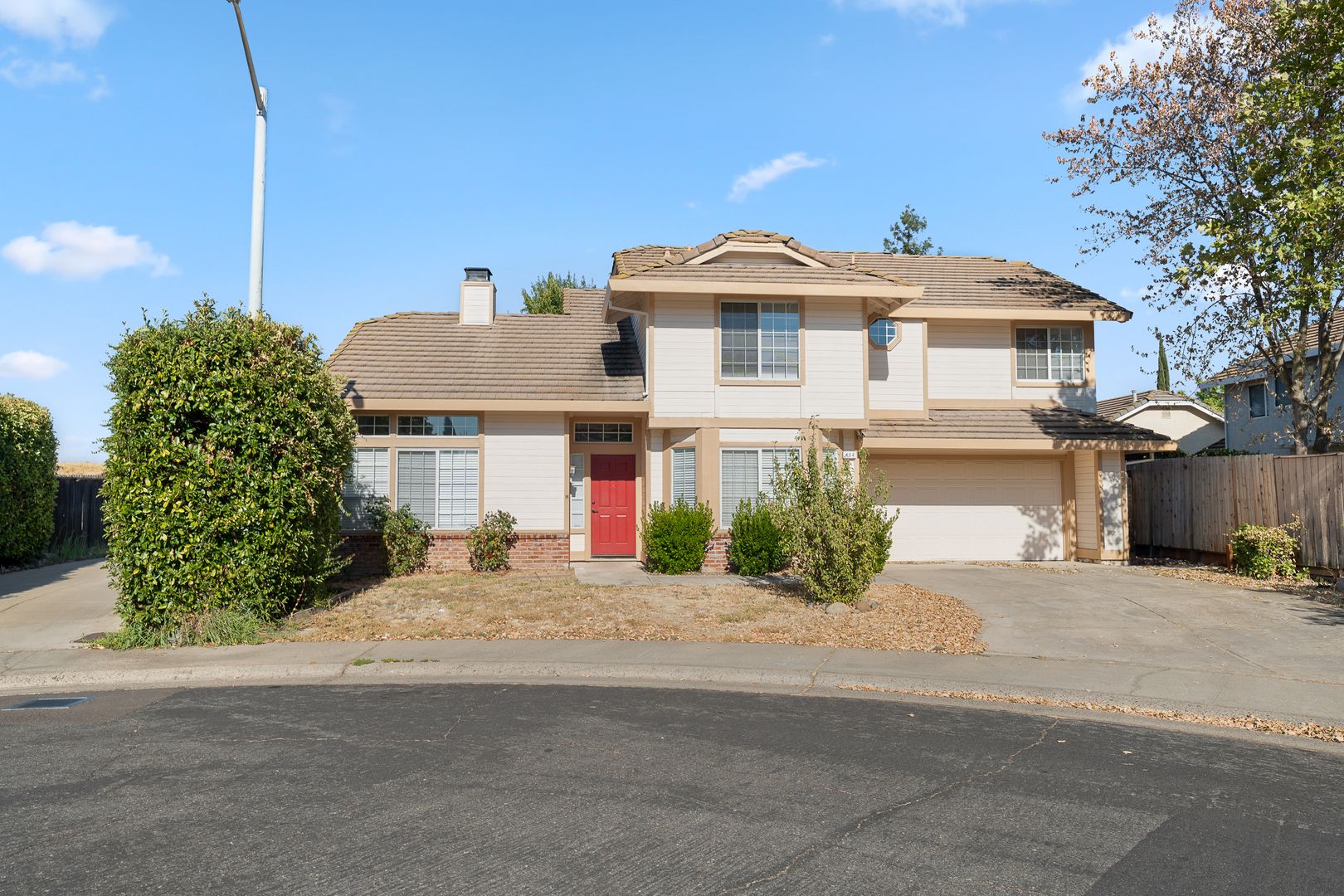 Roseville House: 404 Ruby Ct