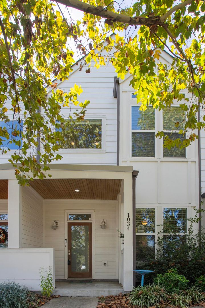 Nashville House: 1034 Maynor Ave